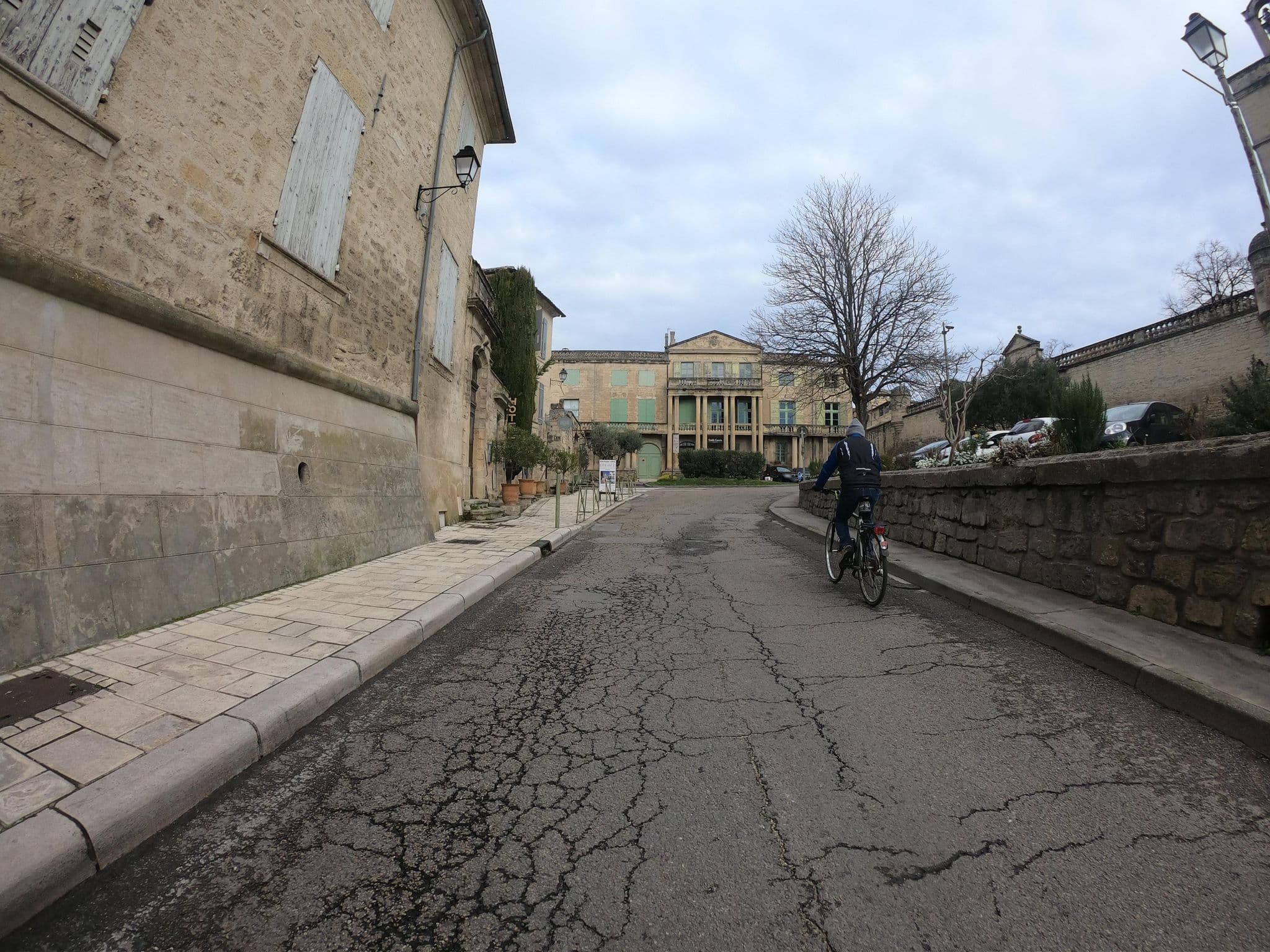 Street view near Hotel d'Entraigues, Uzès — © joostjakob (CC BY-SA · Mapillary)