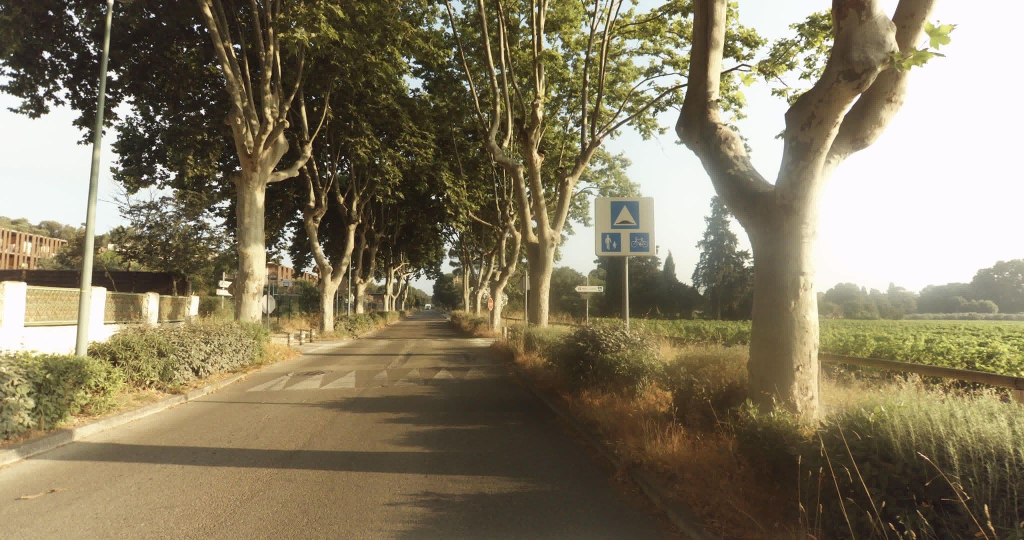 Street view near combe de joseph, Remoulins — © sogefi (CC BY-SA · Mapillary)