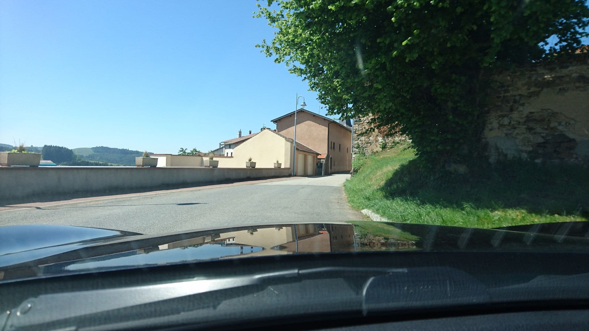 Street view near Aire de stationnement Camping cars Saint-Cyr-de-Valorges, Saint-Just-la-Pendue — © lcarrier (CC BY-SA · Mapillary)
