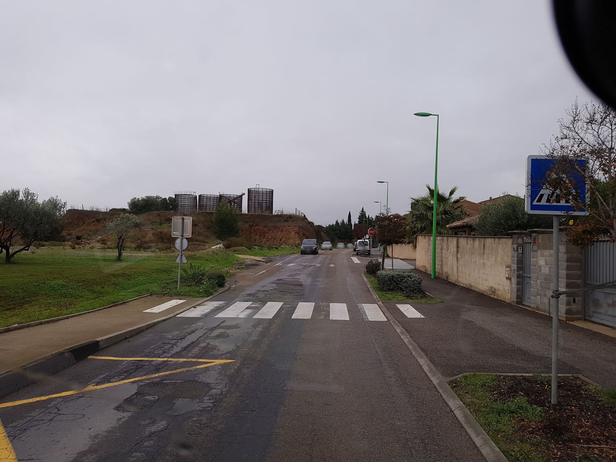 Street view near Château Trois Colombes les Rameaux, Saint-Gilles — © bernardvoyageur (CC BY-SA · Mapillary)