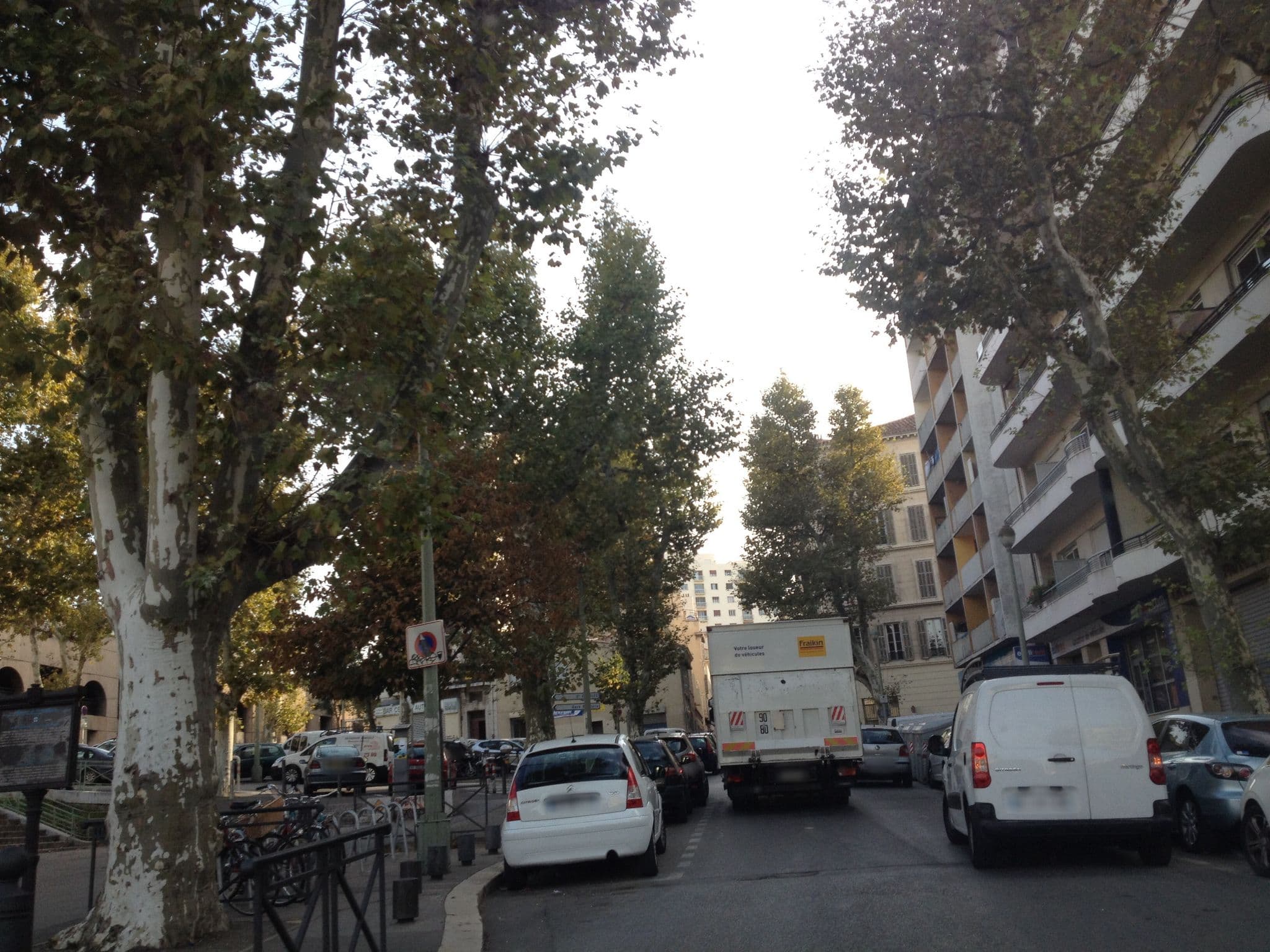 Street view near Hotel Balladins, Saint-Charles — © zimmy (CC BY-SA · Mapillary)