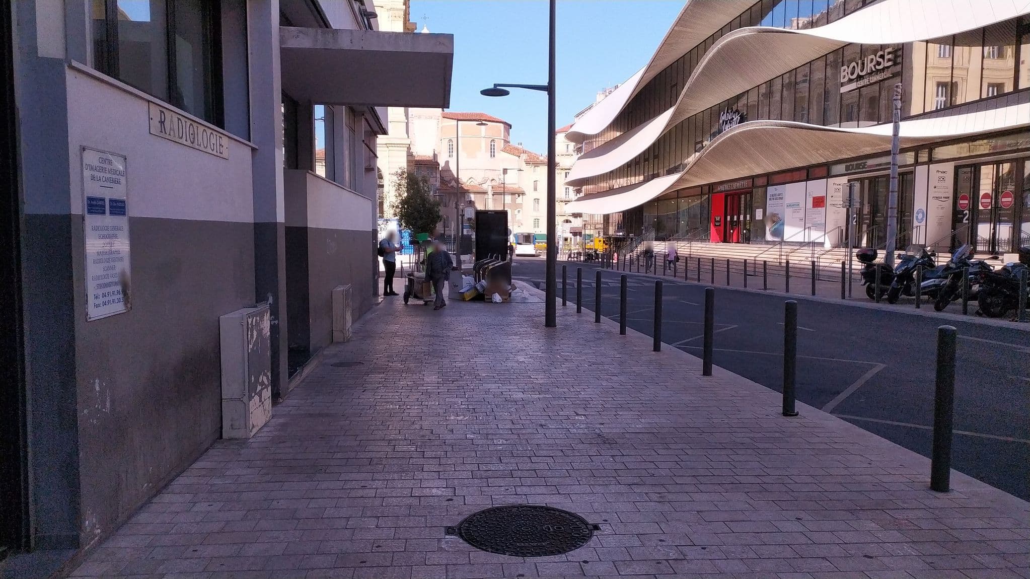 Street view near Lovely place near Vieux Port, Belsunce — © vselva (CC BY-SA · Mapillary)