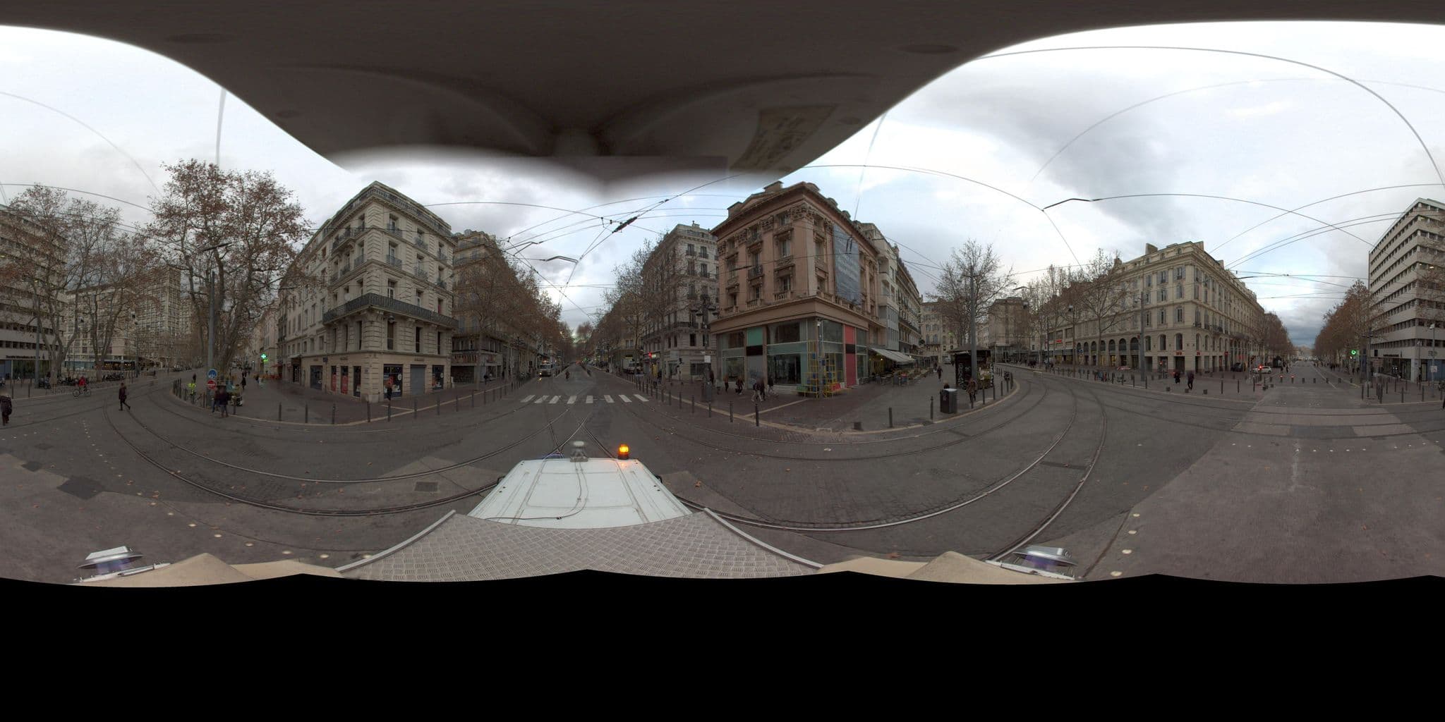 Street view near Coworking - Wojo Spot - ibis Styles Marseille Vieux-Port, Noailles — © Suez (CC BY-SA · Mapillary)
