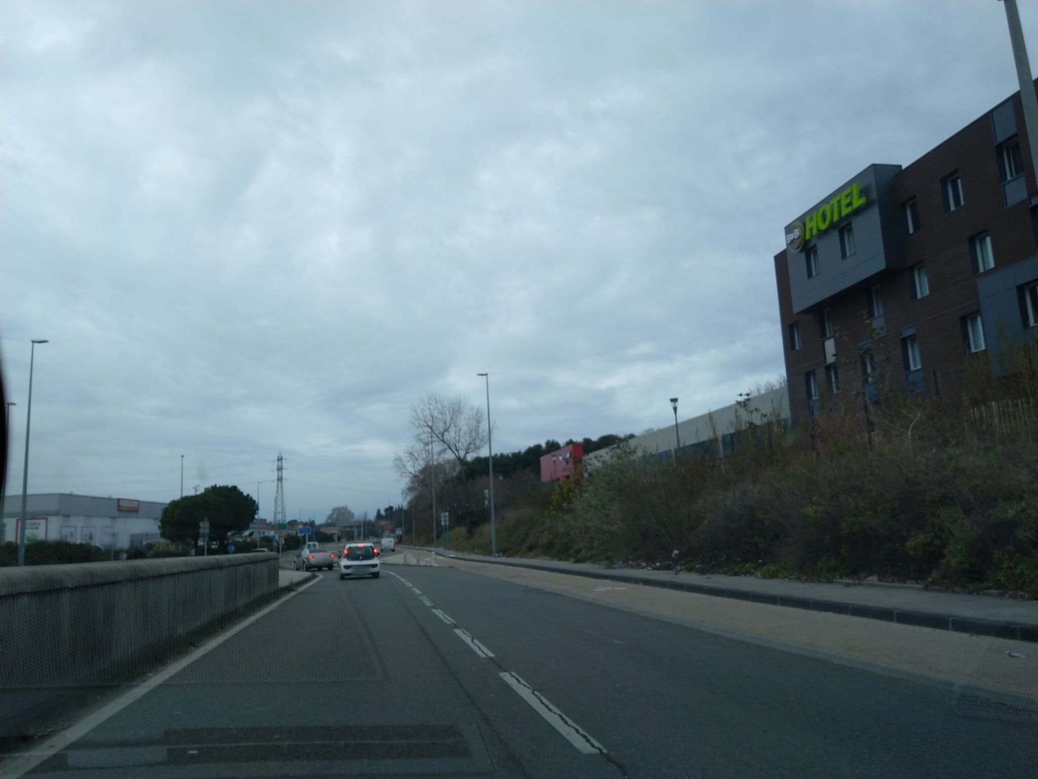 Street view near B&B Hôtel Marseille la Valentine Saint Menet, Saint-Menet — © luc13om (CC BY-SA · Mapillary)