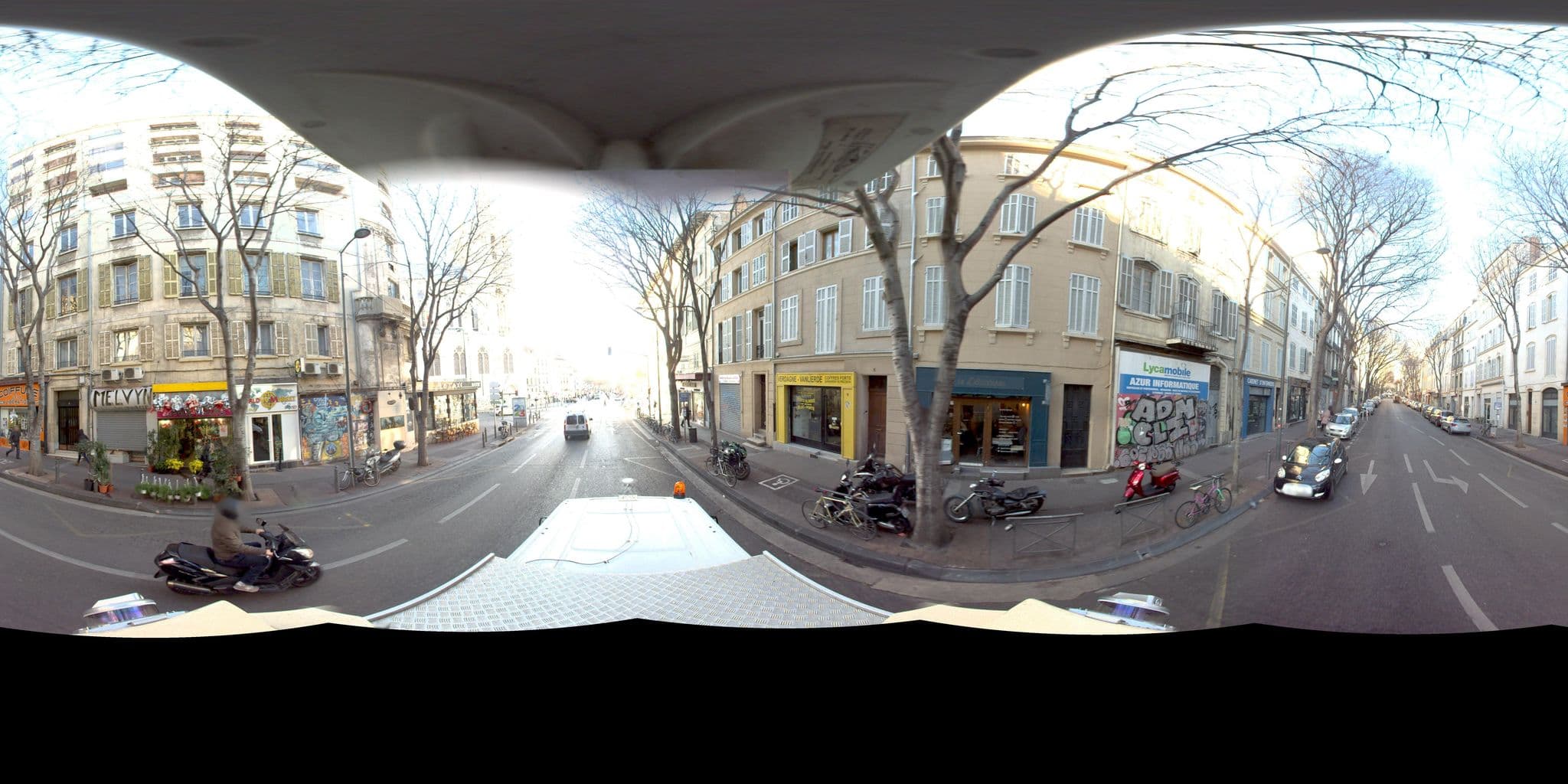 Street view near Hôtel Bijou Sélect, Le Chapitre — © Suez (CC BY-SA · Mapillary)