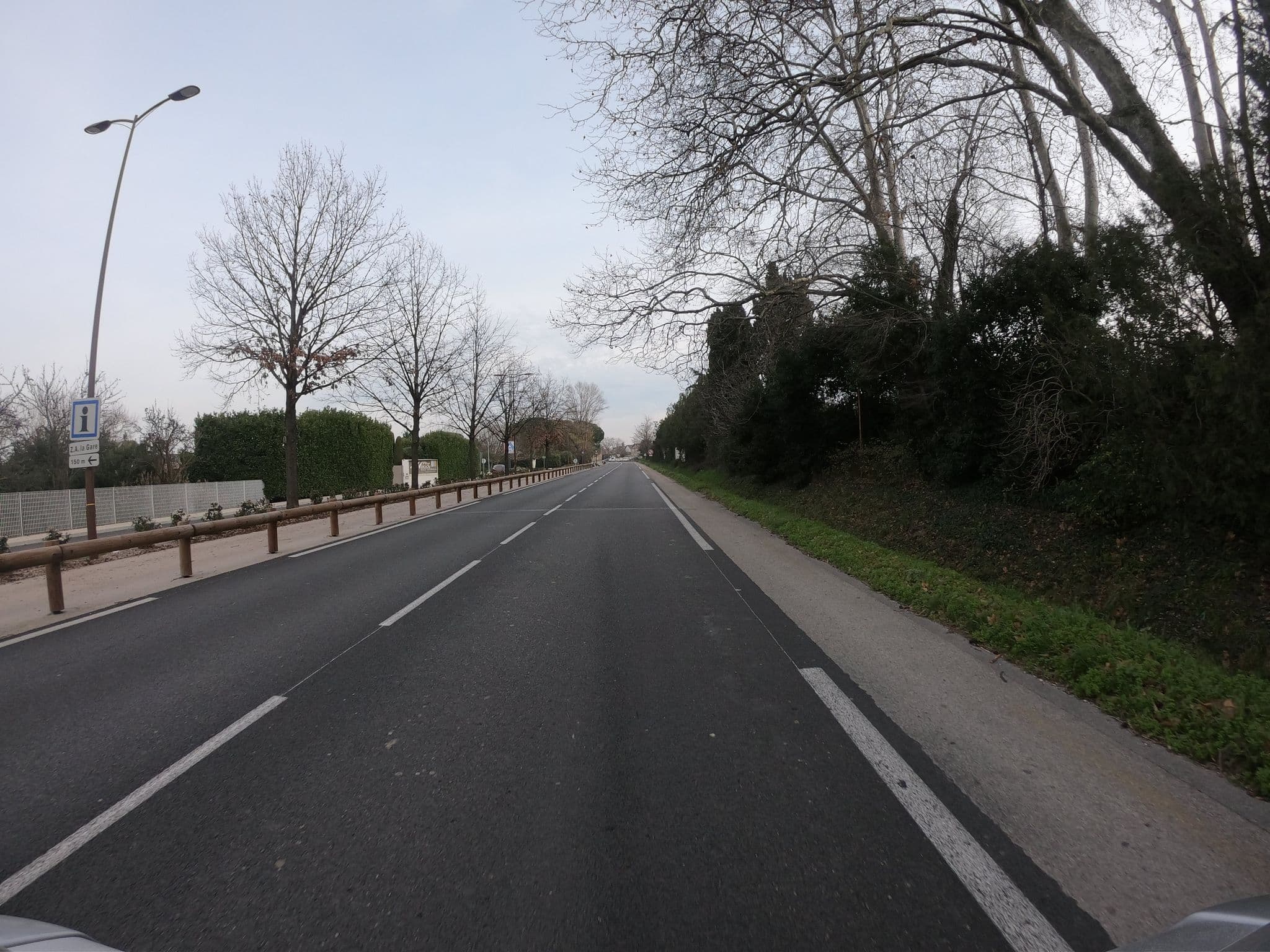 Street view near Residence Melody, Saint-Rémy-de-Provence — © joostjakob (CC BY-SA · Mapillary)