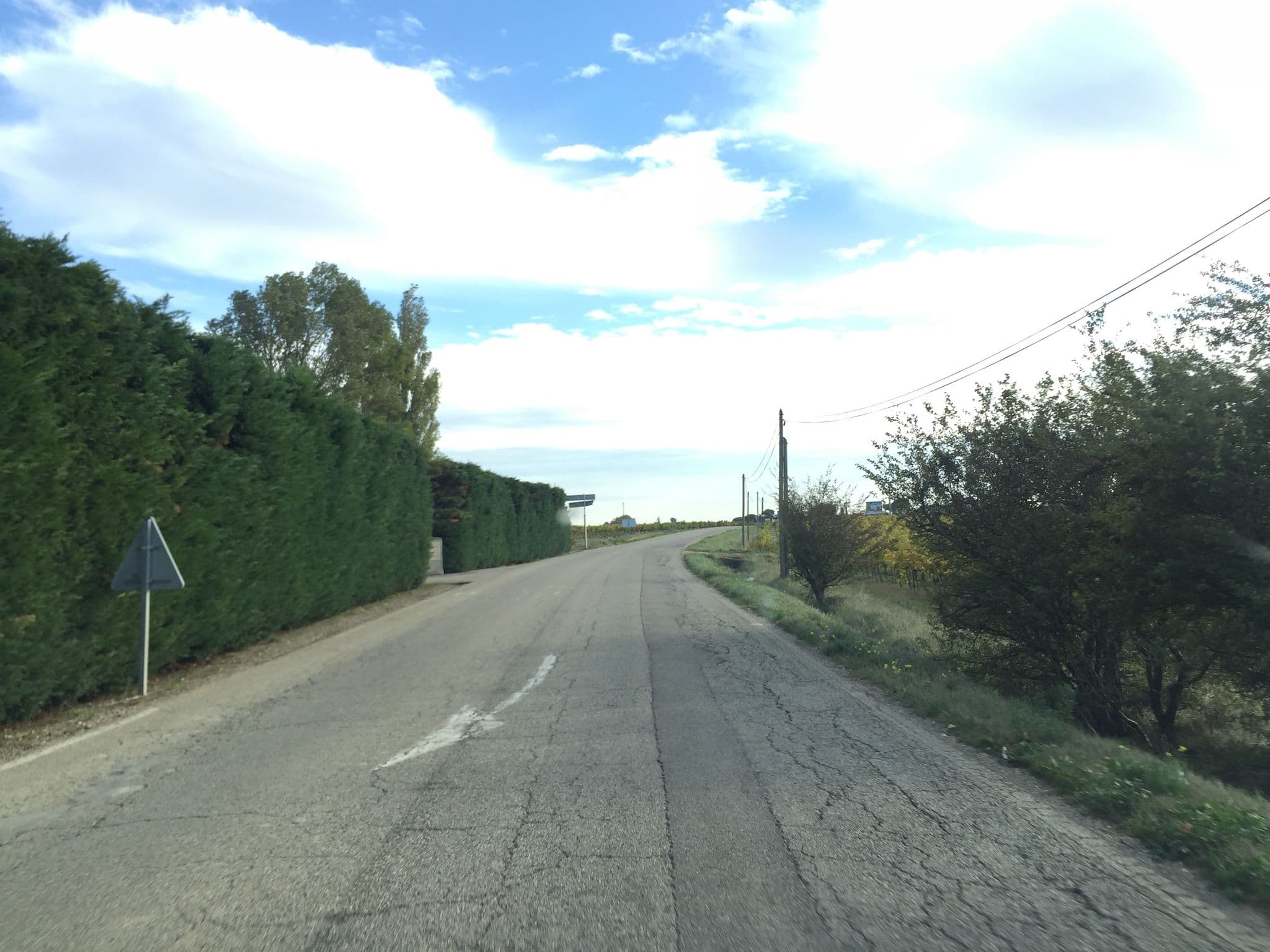Street view near Château du Mourre du Tendre, Courthézon — © zimmy (CC BY-SA · Mapillary)