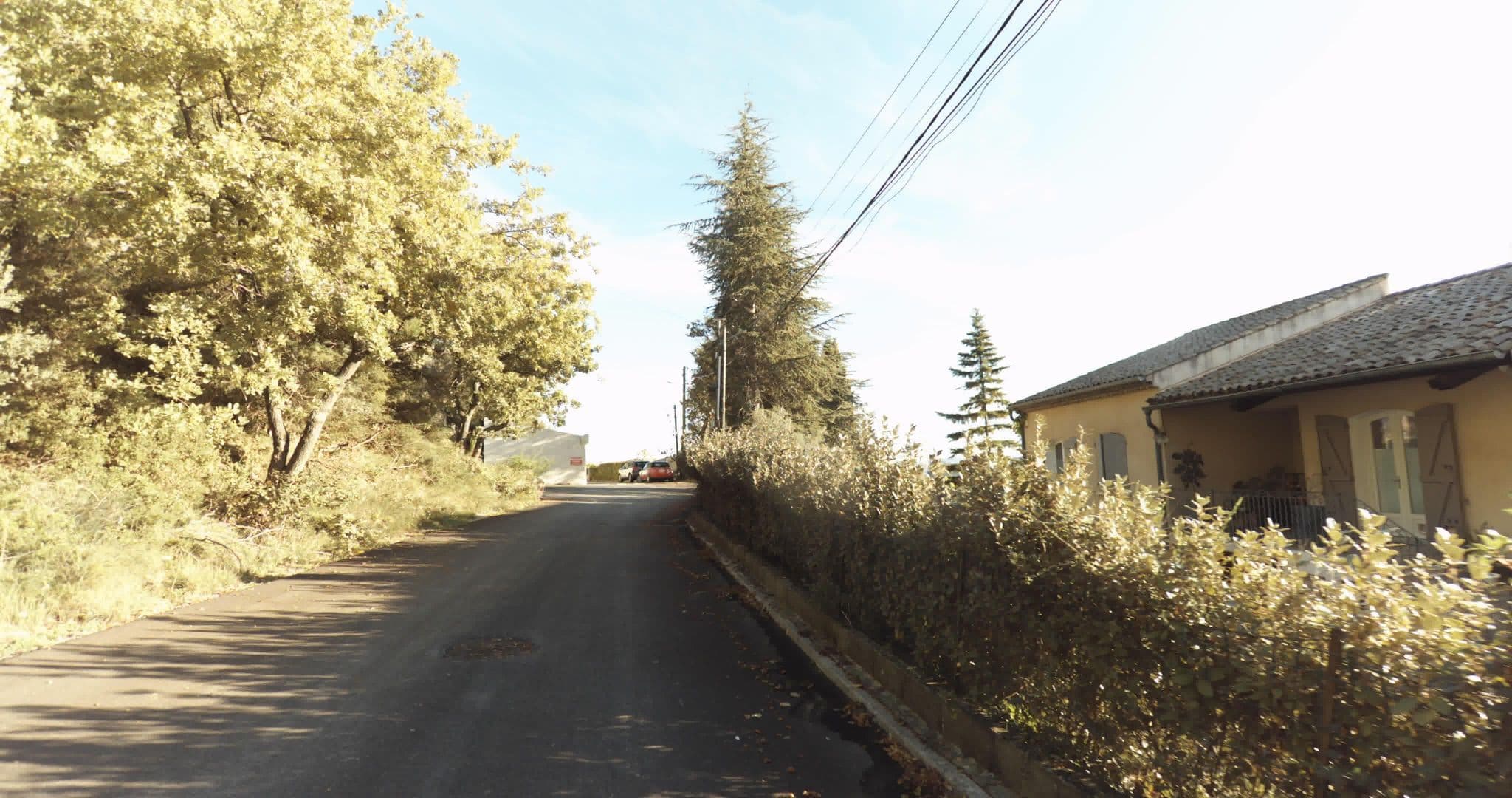 Street view near La Bastide Perchée, Venelles — © sogefi (CC BY-SA · Mapillary)