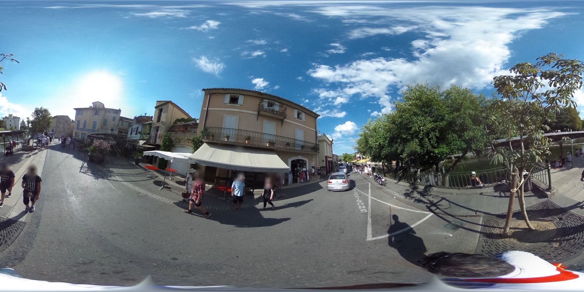 Street view near Olive- Vaste appartement donnant sur la Sorgue, L'Isle-sur-la-Sorgue — © zimmy (CC BY-SA · Mapillary)
