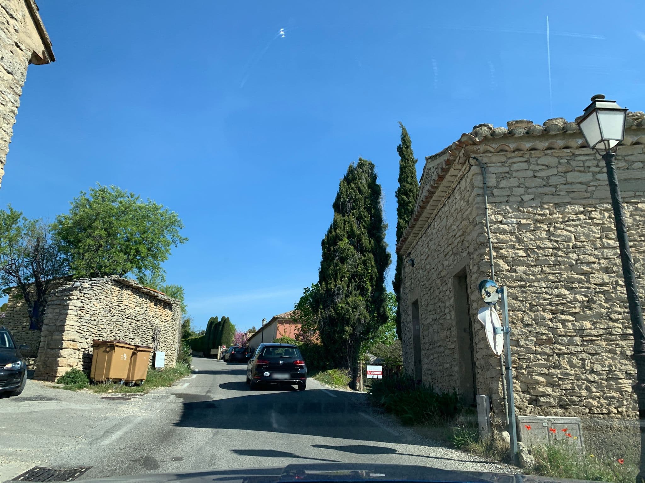 Street view near Bastidon Provencal, Gordes — © multimaze (CC BY-SA · Mapillary)