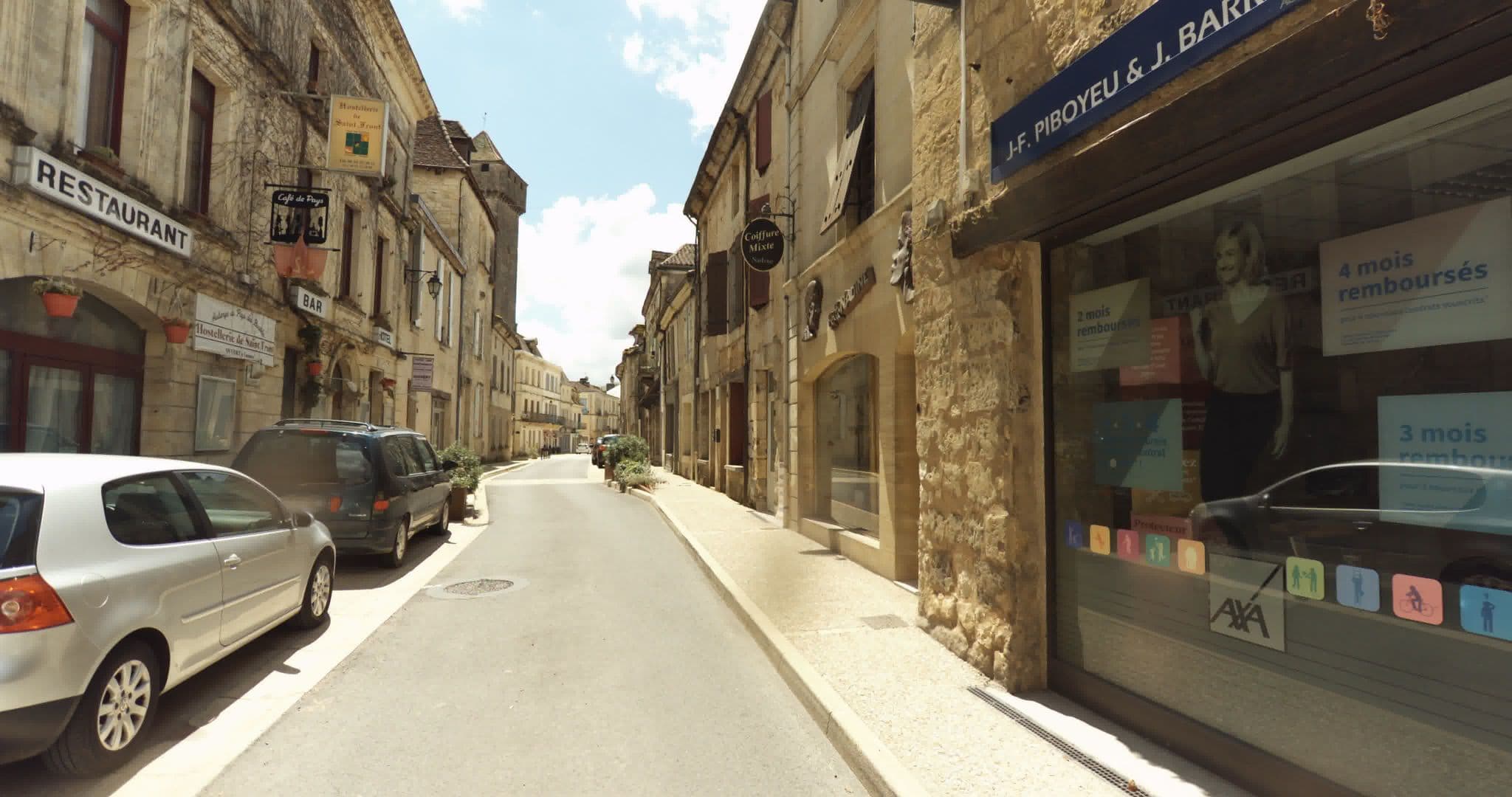 Street view near Hostellerie de Saint Front, Beaumont-du-Périgord — © sogefi (CC BY-SA · Mapillary)