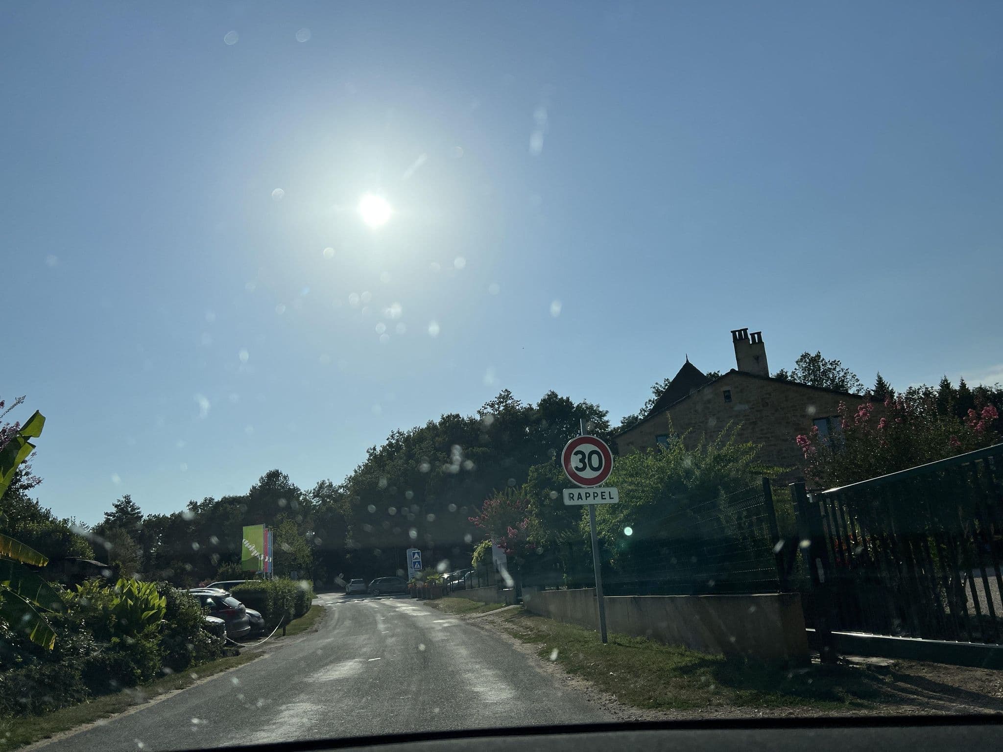 Street view near Domaine du Moulinal, Villeréal — © ottor (CC BY-SA · Mapillary)