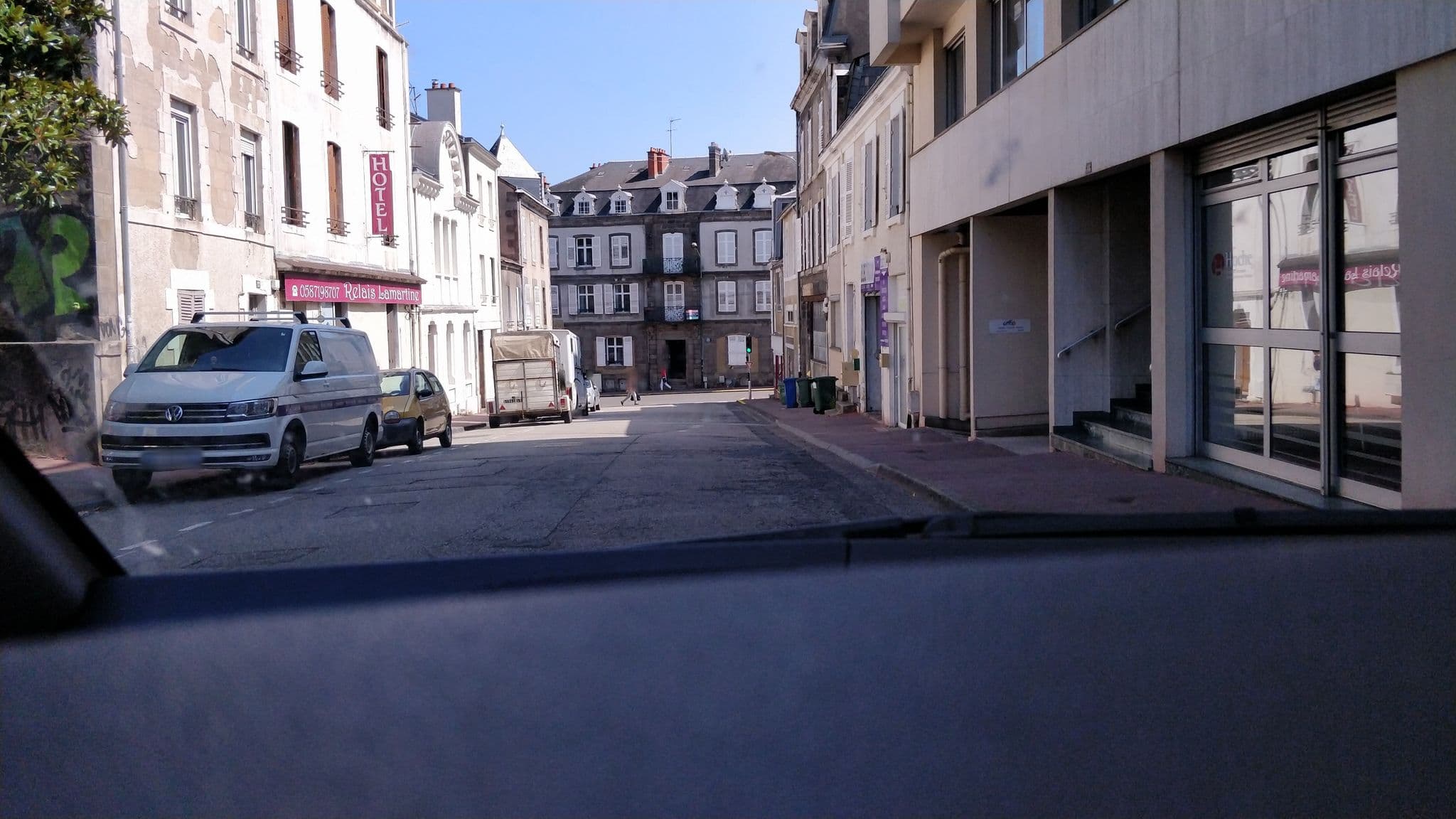 Street view near Hôtel le Relais Lamartine, Limoges — © philou87 (CC BY-SA · Mapillary)