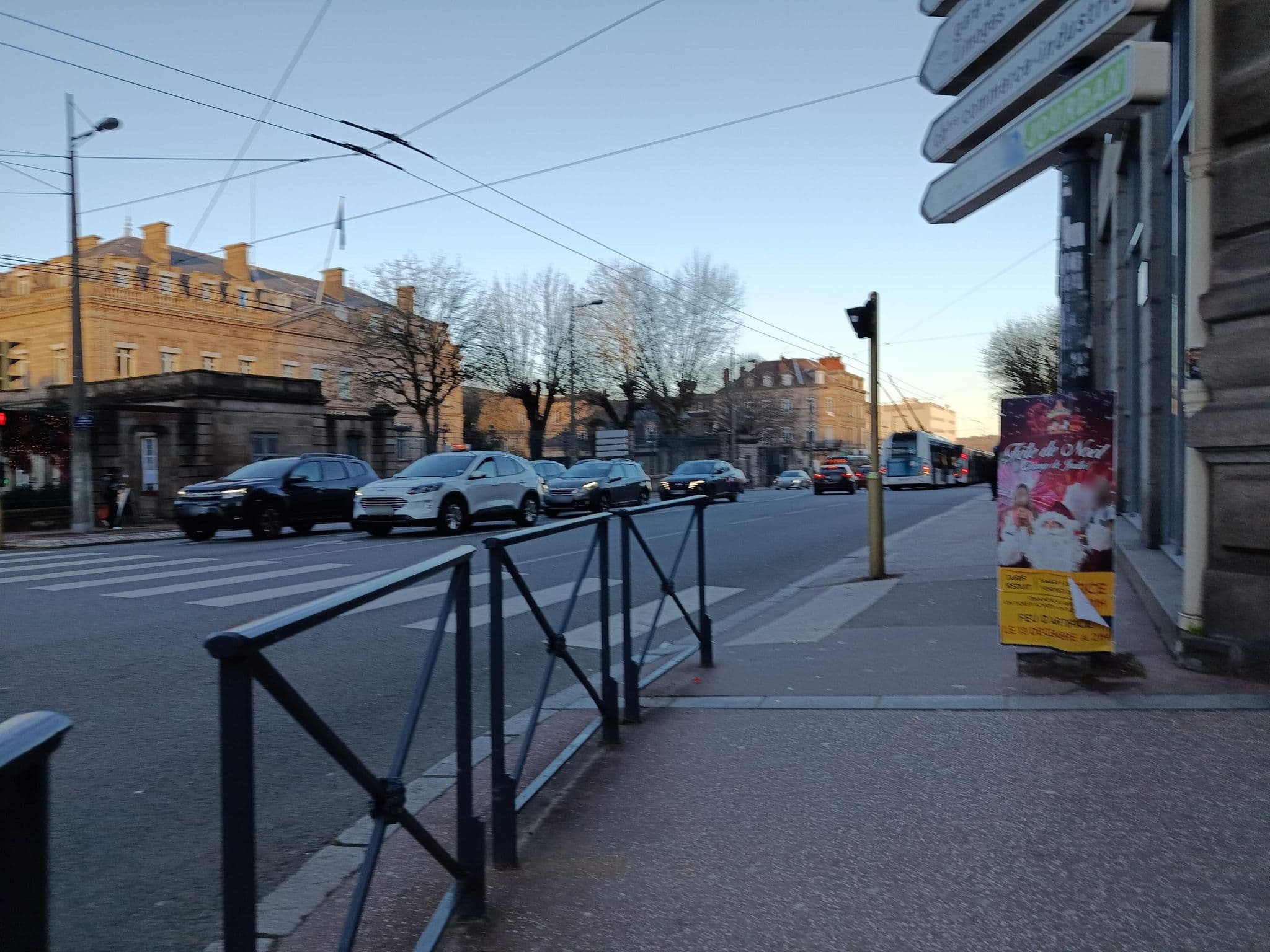 Street view near Luk Hôtel, Limoges — © kritic (CC BY-SA · Mapillary)