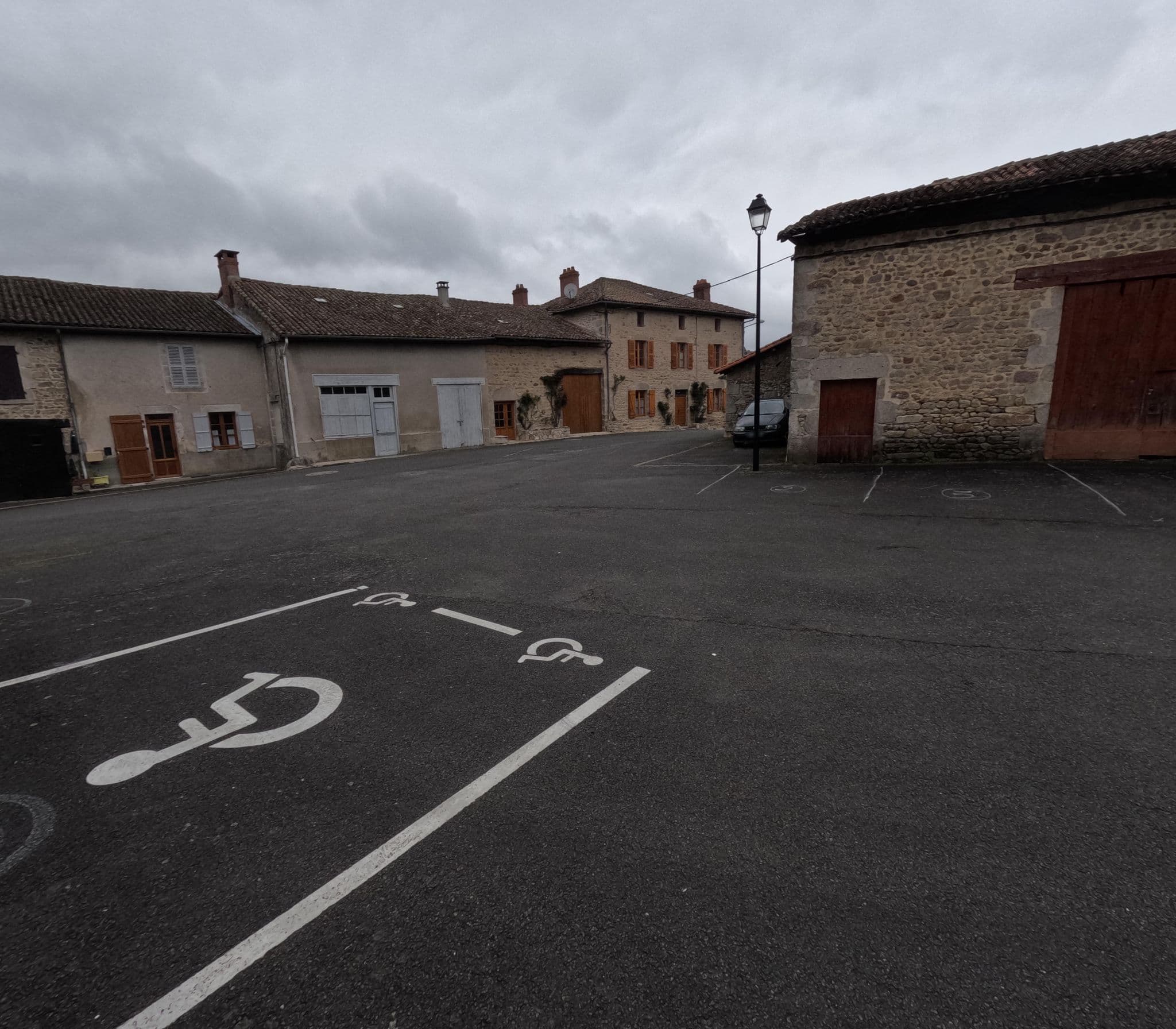 Street view near ALYS, Oradour-sur-Glane — © valentinb (CC BY-SA · Mapillary)