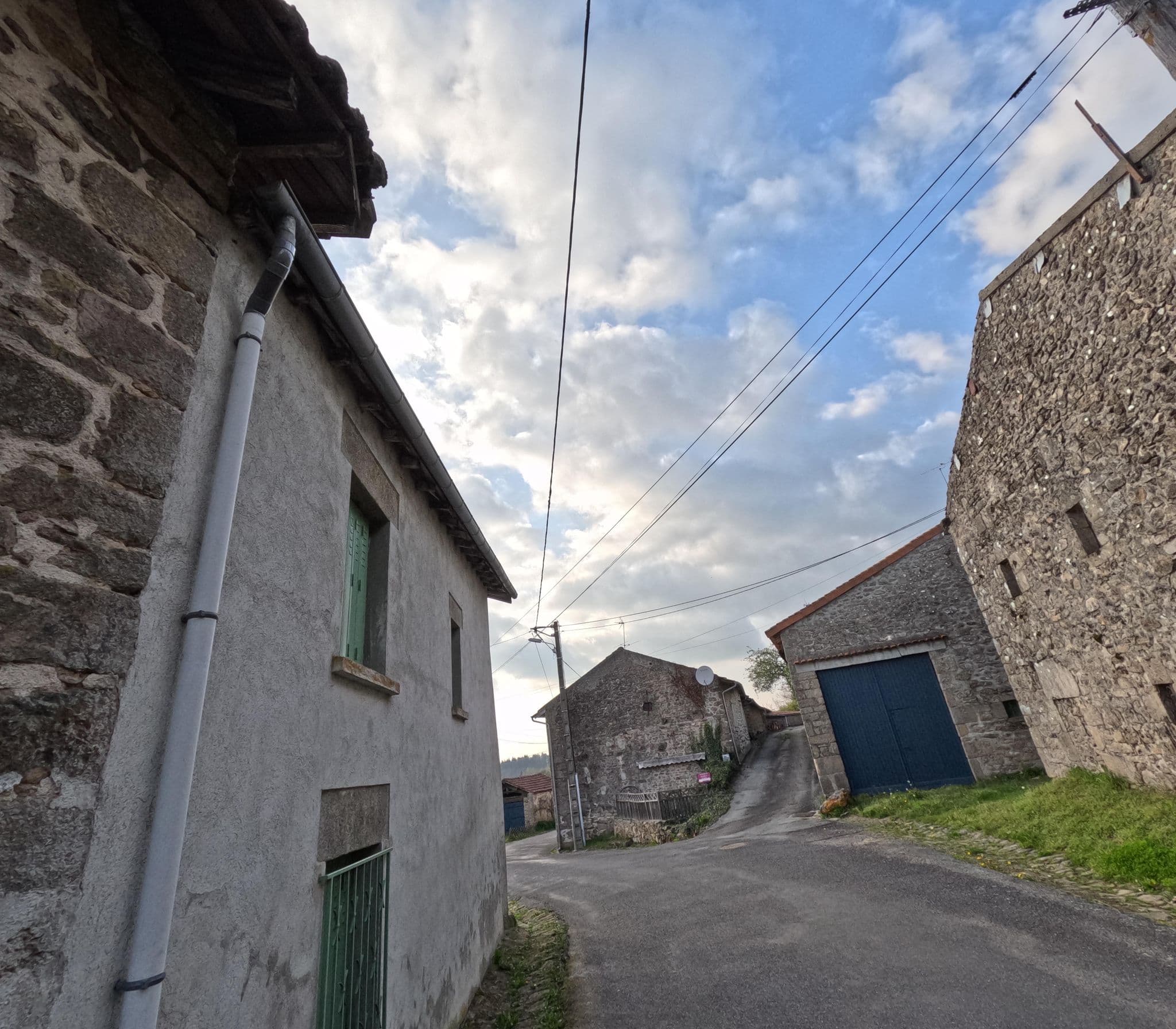 Street view near B&B Friaudour, Razès — © valentinb (CC BY-SA · Mapillary)