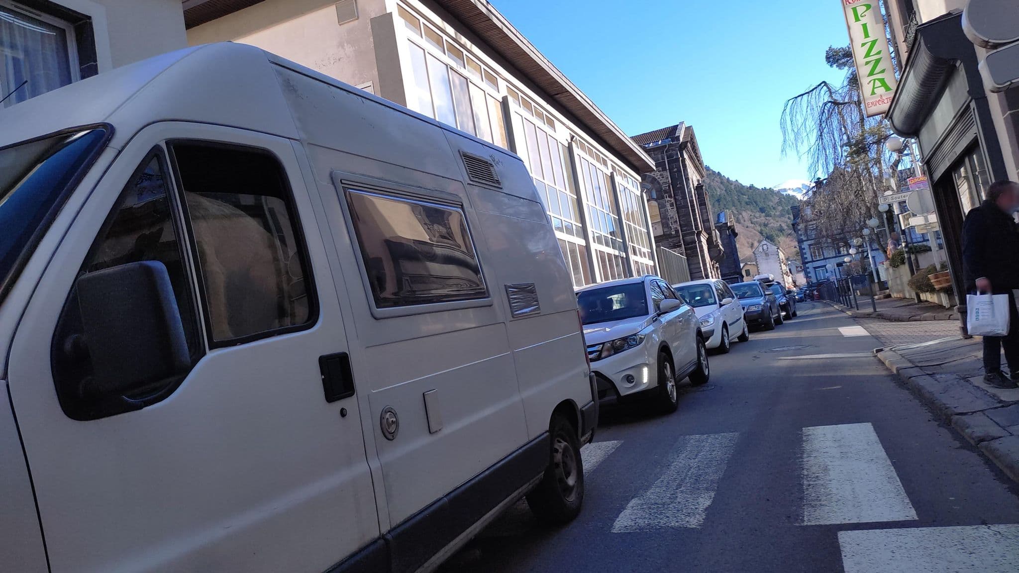 Street view near Dorlotel, Mont-Dore — © kritic (CC BY-SA · Mapillary)