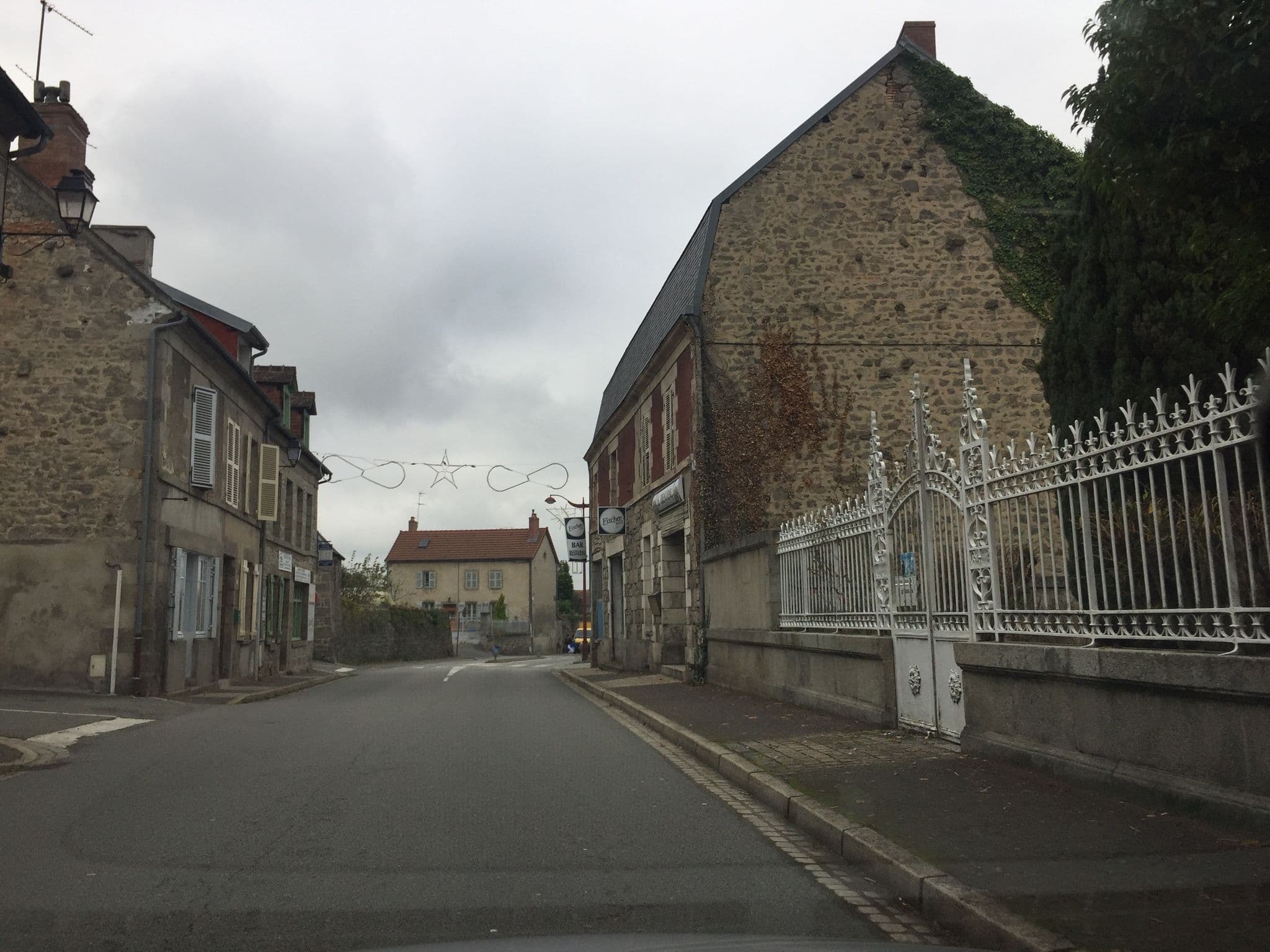 Street view near La Demeure de Louis, Ahun — © pgiraud (CC BY-SA · Mapillary)