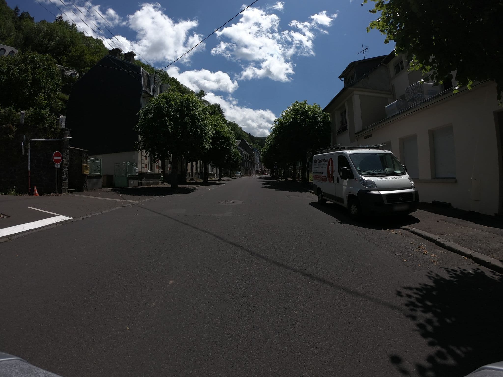 Street view near La Glisse Mont-Dore, Mont-Dore — © joostjakob (CC BY-SA · Mapillary)