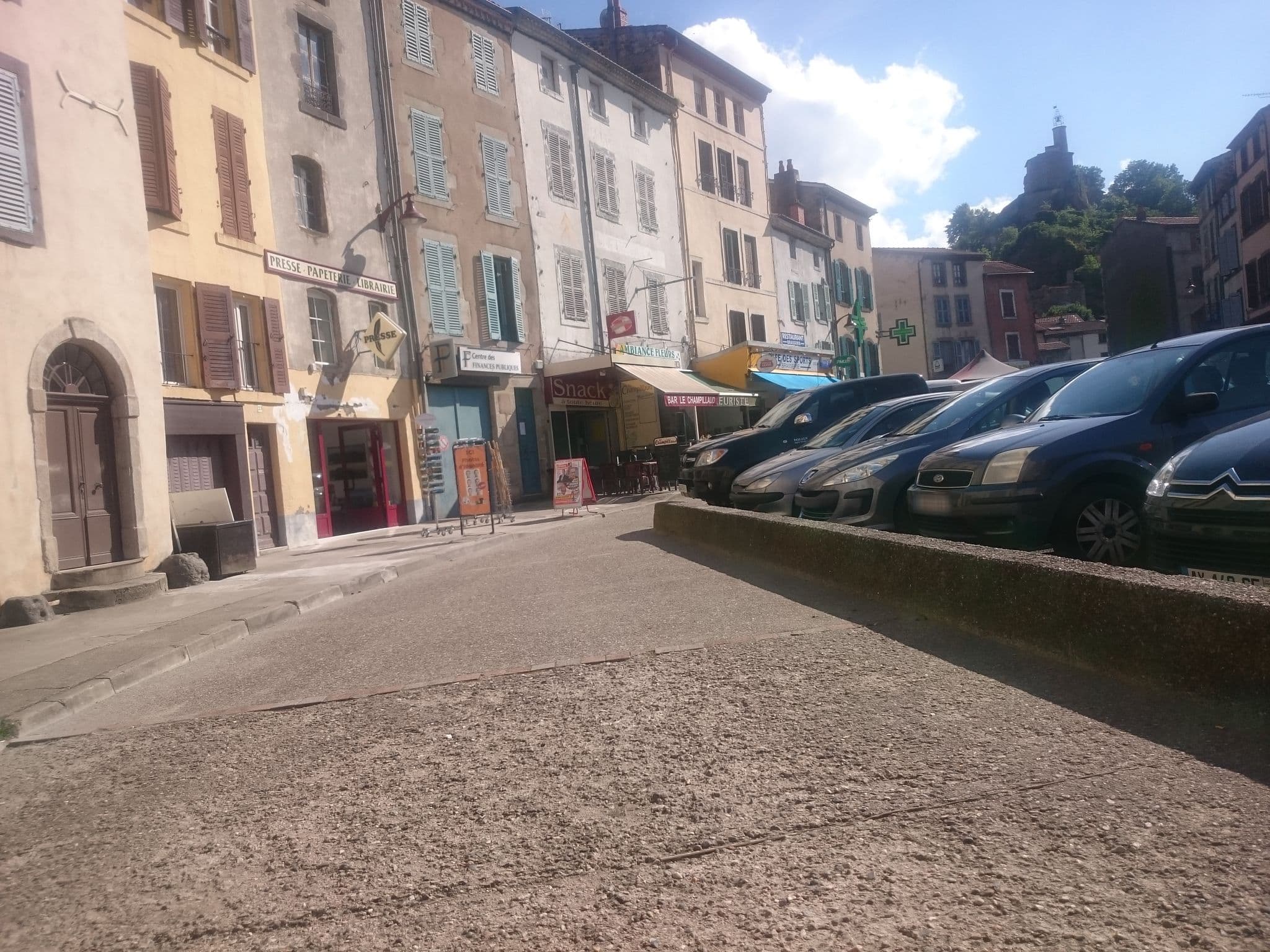 Street view near Marlet Catherine, Champeix — © rezemika (CC BY-SA · Mapillary)
