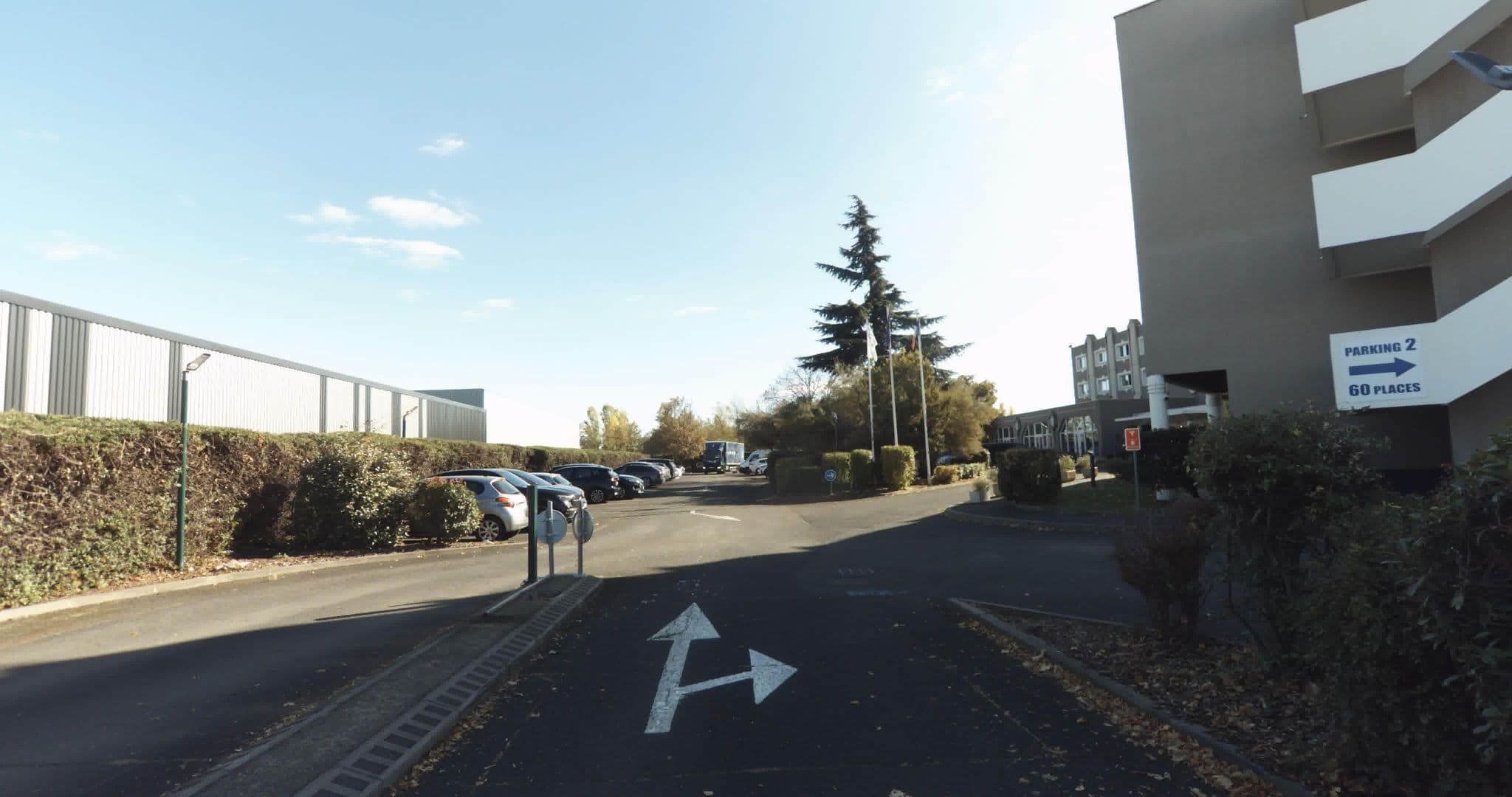 Street view near Room 142, Aulnat — © sogefi (CC BY-SA · Mapillary)