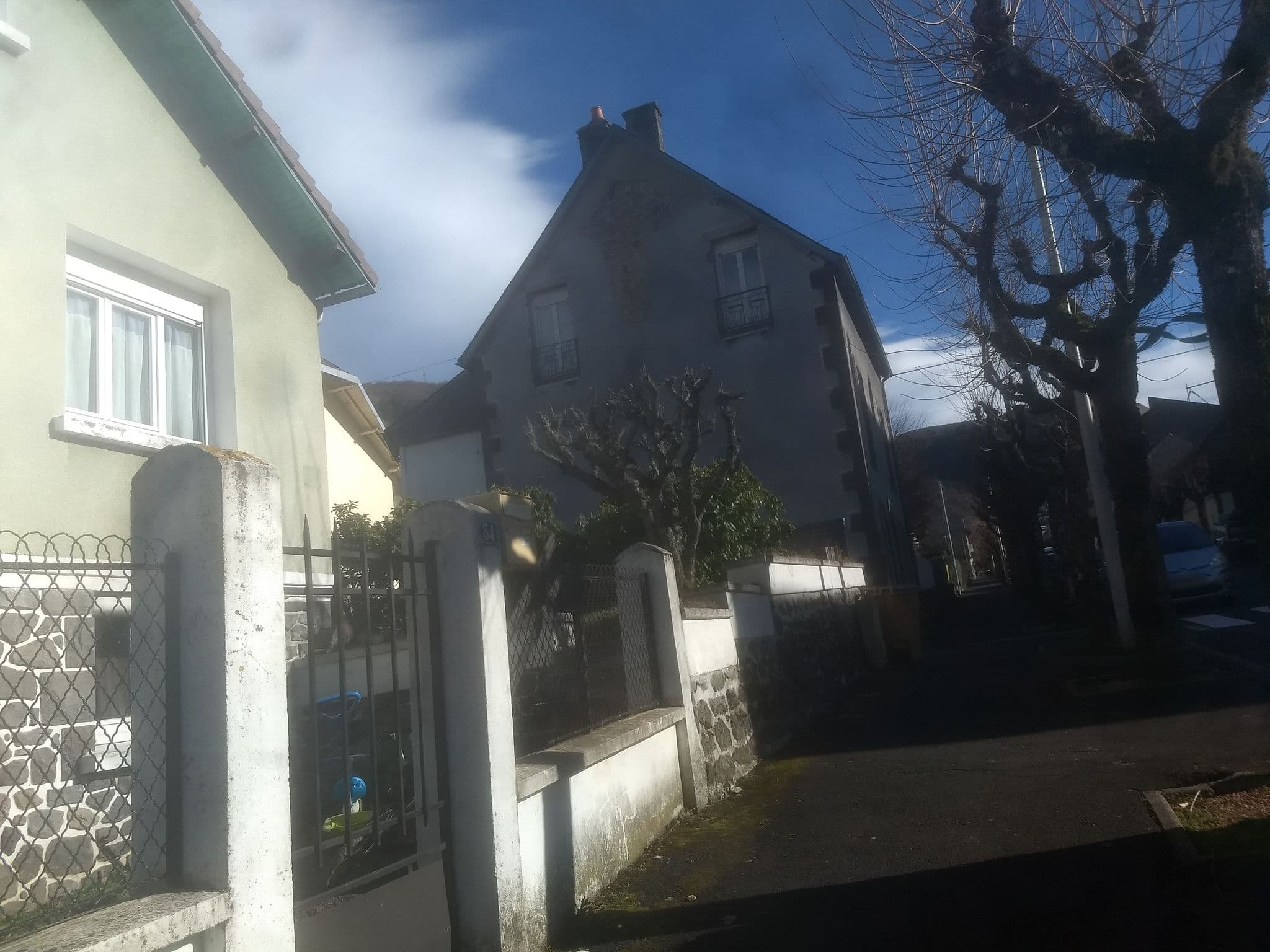 Street view near Les Montagnettes, Mont-Dore — © kritic (CC BY-SA · Mapillary)