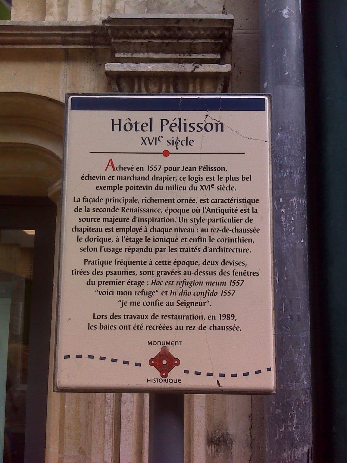 Street view near Appartement Gourmand, Poitiers — © bernardvoyageur (CC BY-SA · Mapillary)