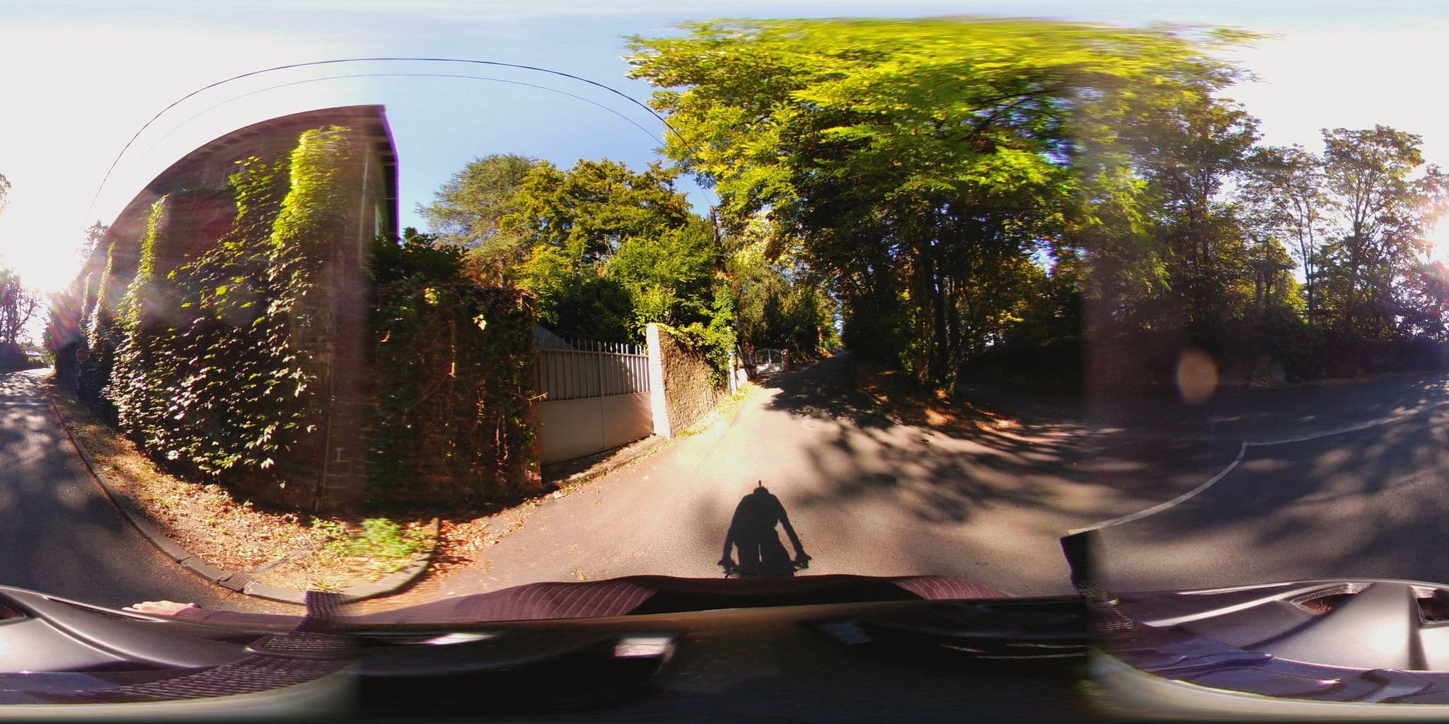Street view near Phan Vantastic World, Joué-lès-Tours — © monsieur_a (CC BY-SA · Mapillary)