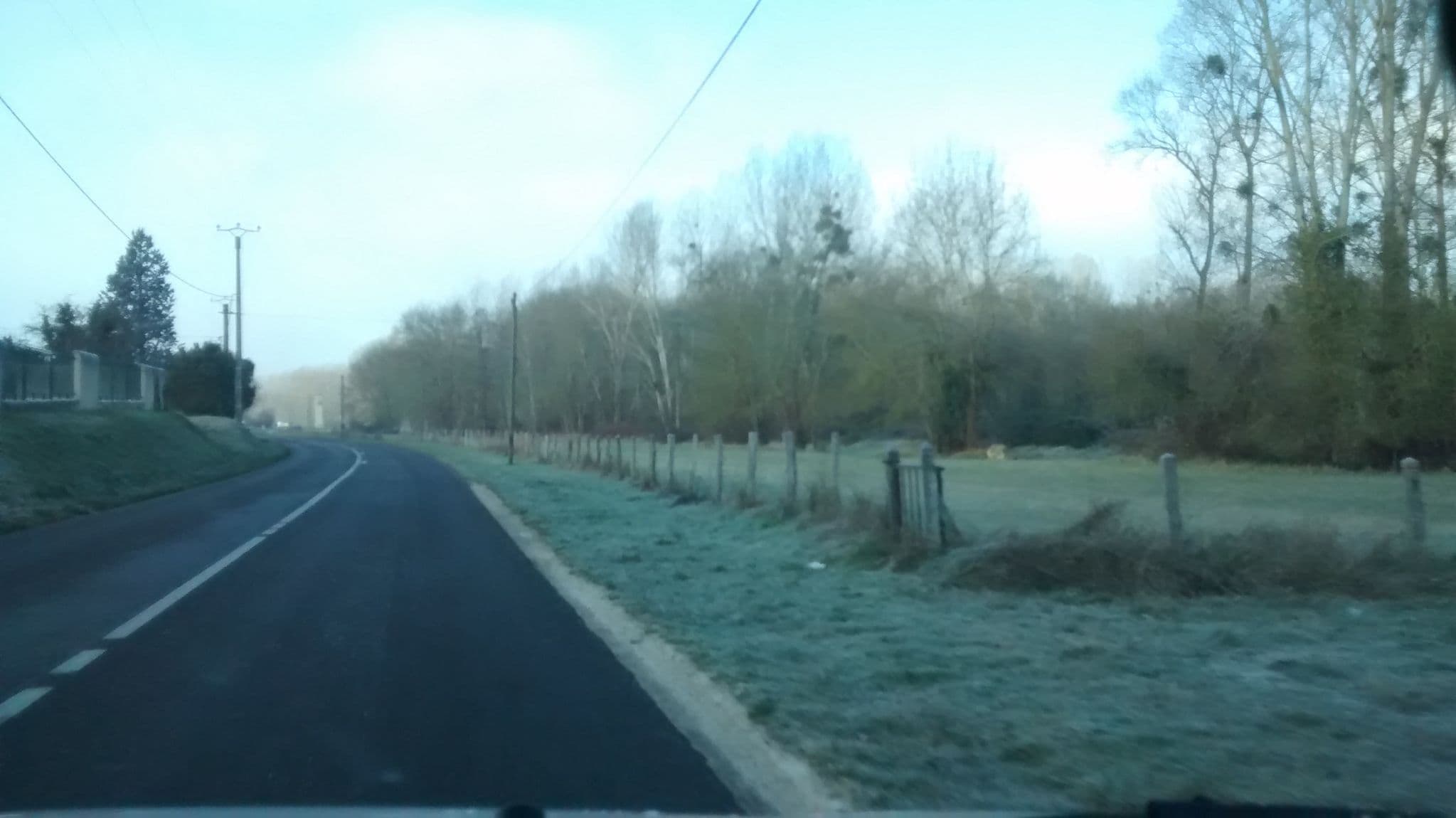 Street view near Besson Marie-Abelle, Savonnières — © mgageo (CC BY-SA · Mapillary)