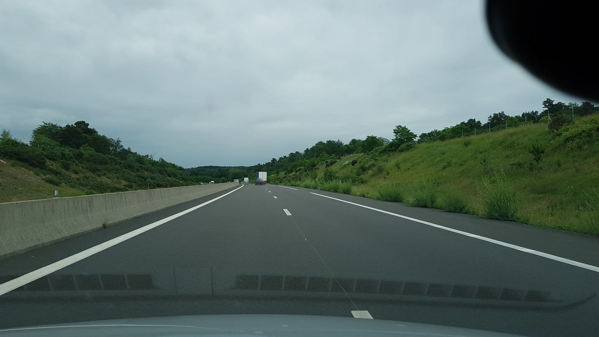 Street view near La bigottière, Faverolles-sur-Cher — © x_javier (CC BY-SA · Mapillary)