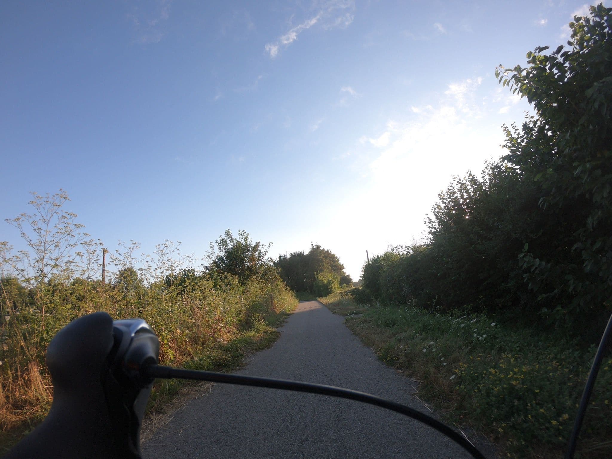 Street view near Le Château des Requêtes, Valframbert — © htonchia (CC BY-SA · Mapillary)