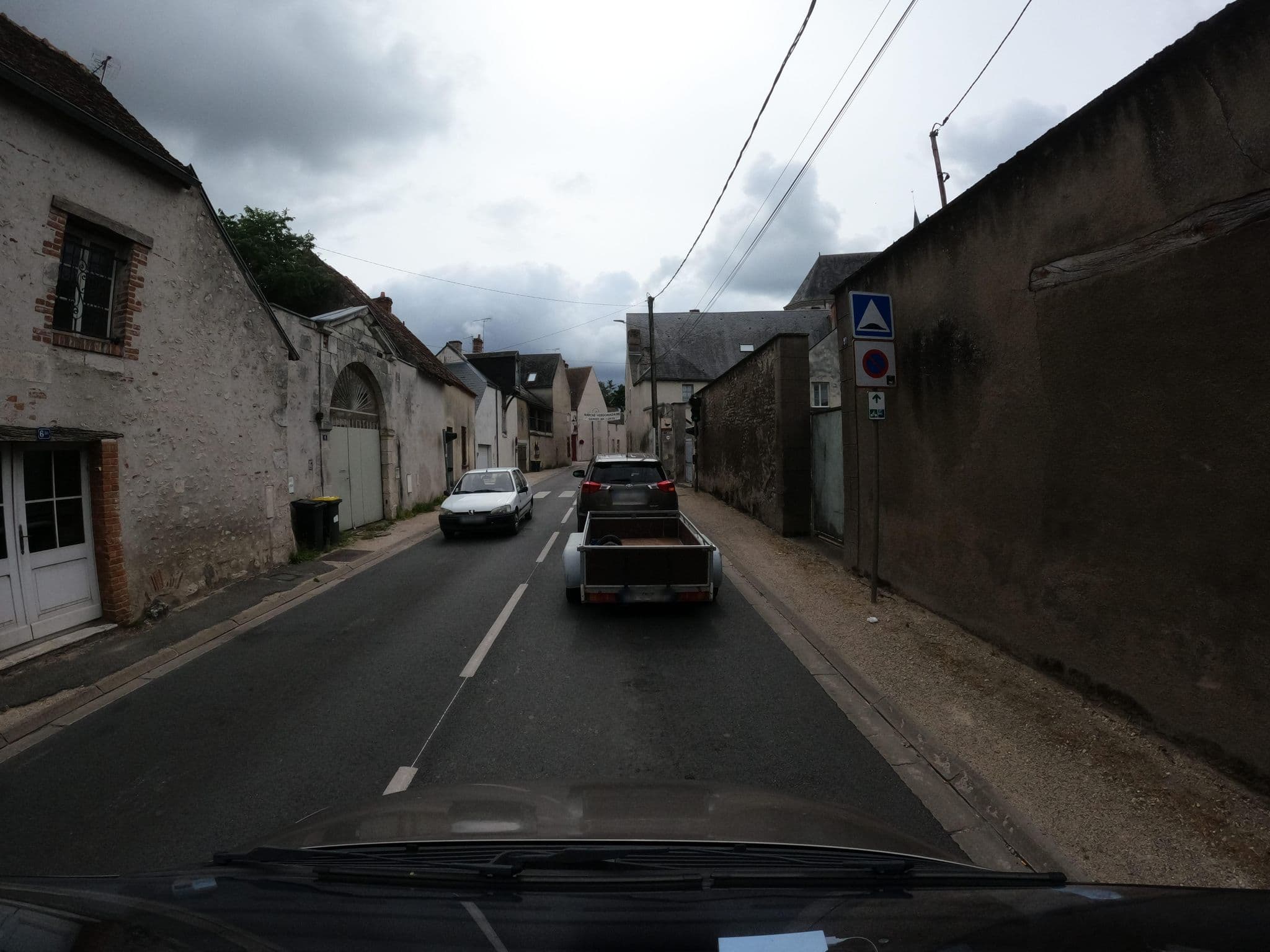 Street view near Fay Gérard, Cléry-Saint-André — © stephanep (CC BY-SA · Mapillary)