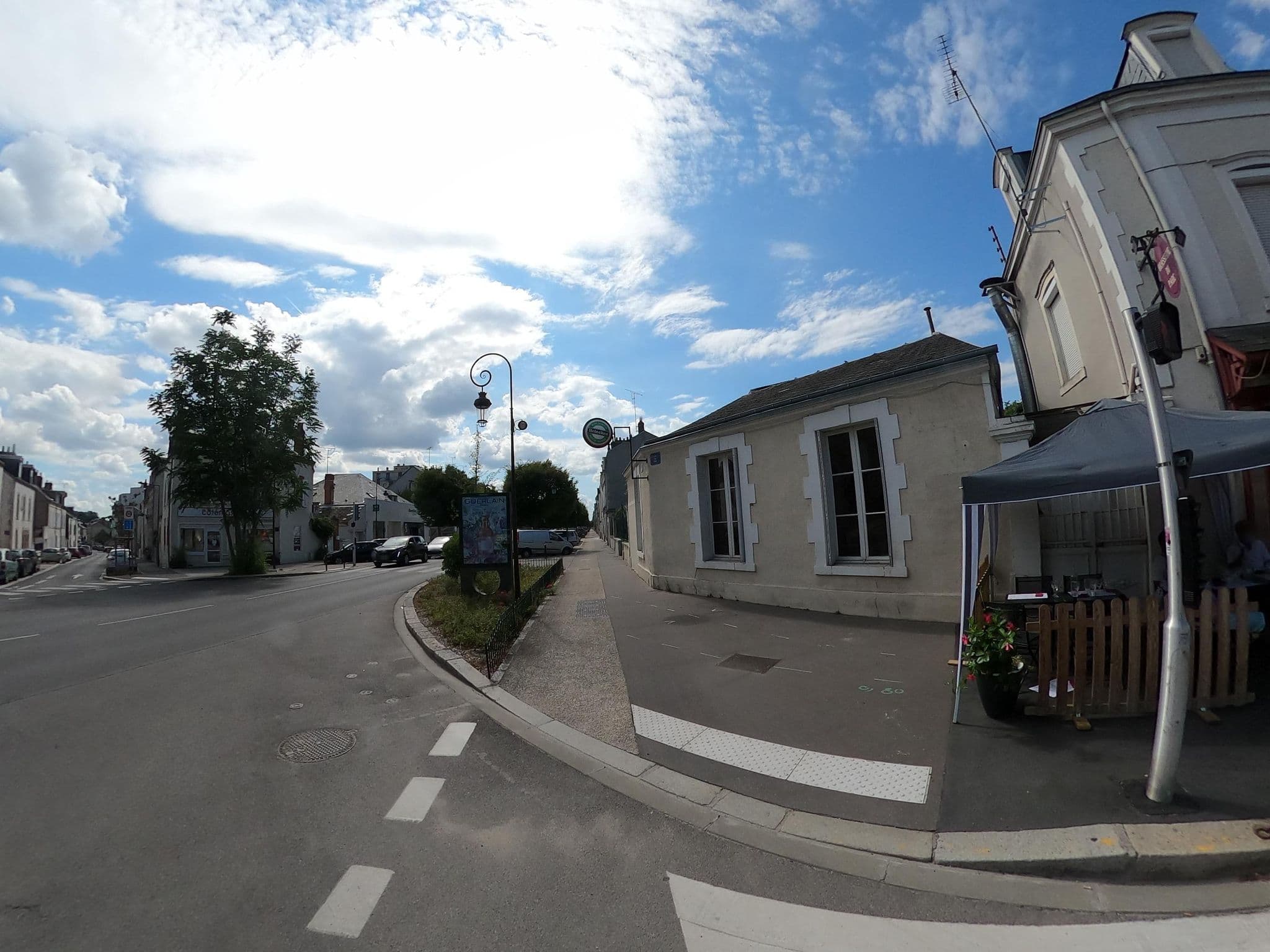 Street view near Brasserie du Parc, Orléans — © u4y0u (CC BY-SA · Mapillary)