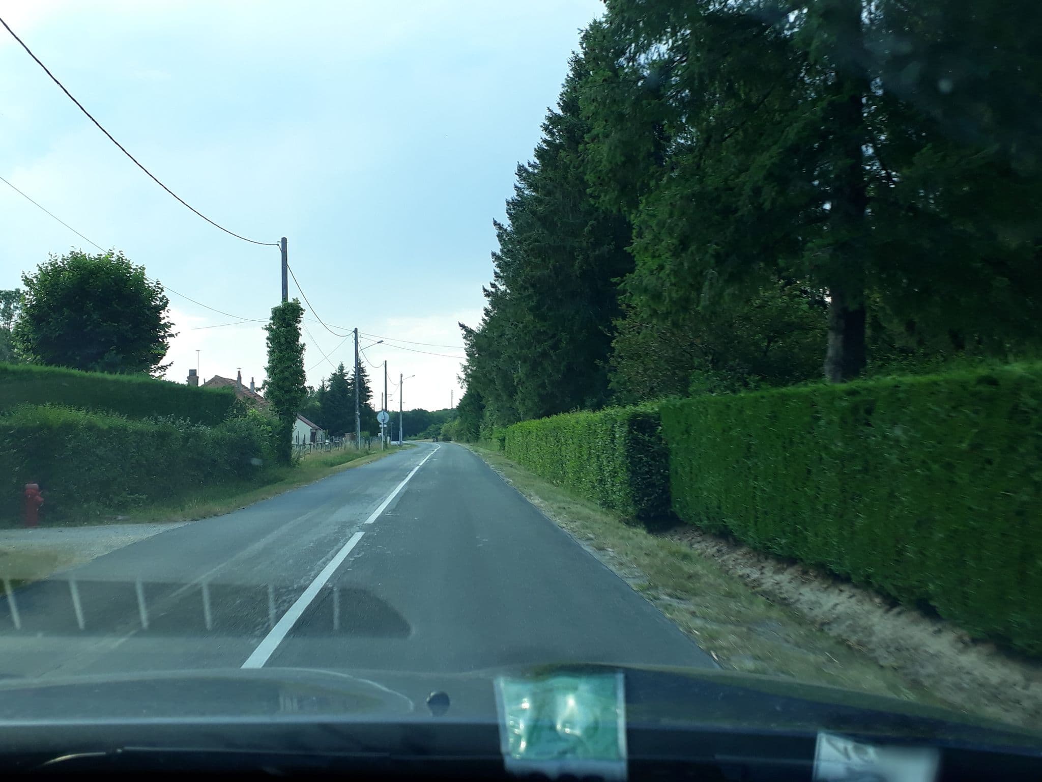 Street view near Auberge De Villechaume, Vouzon — © df45 (CC BY-SA · Mapillary)