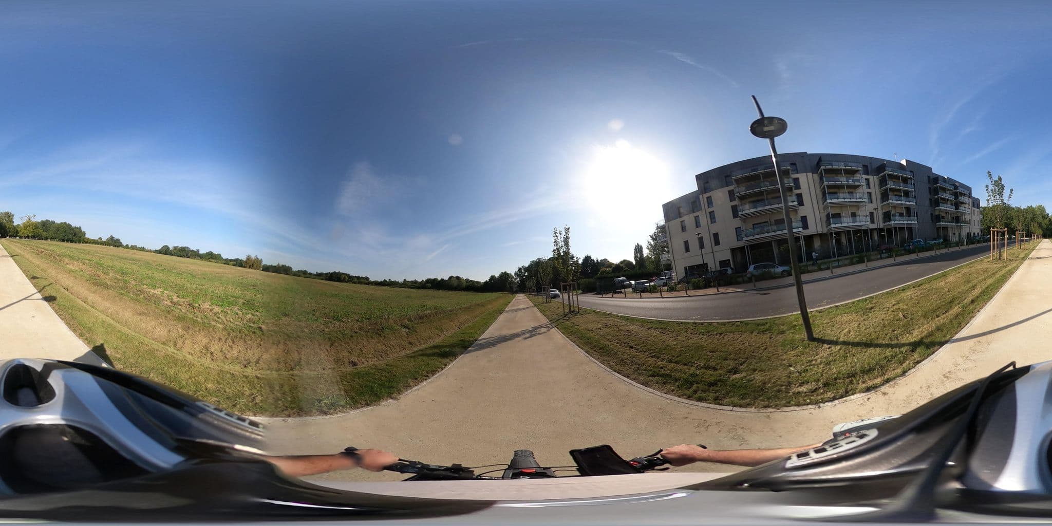 Street view near Les Rives du Loiret, Olivet — © u4y0u (CC BY-SA · Mapillary)