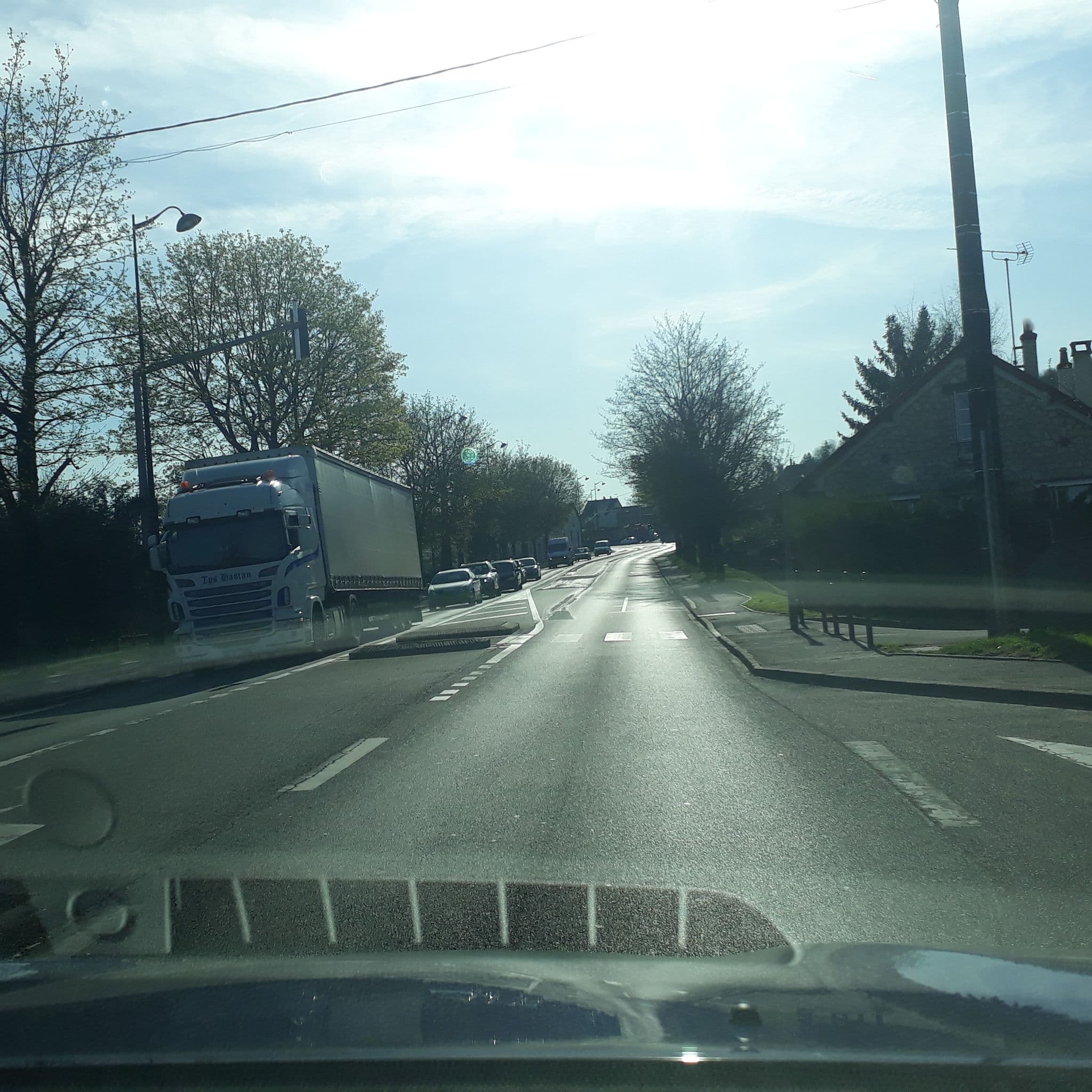Street view near Auberge De France Hotel Etampes, Étampes — © df45 (CC BY-SA · Mapillary)
