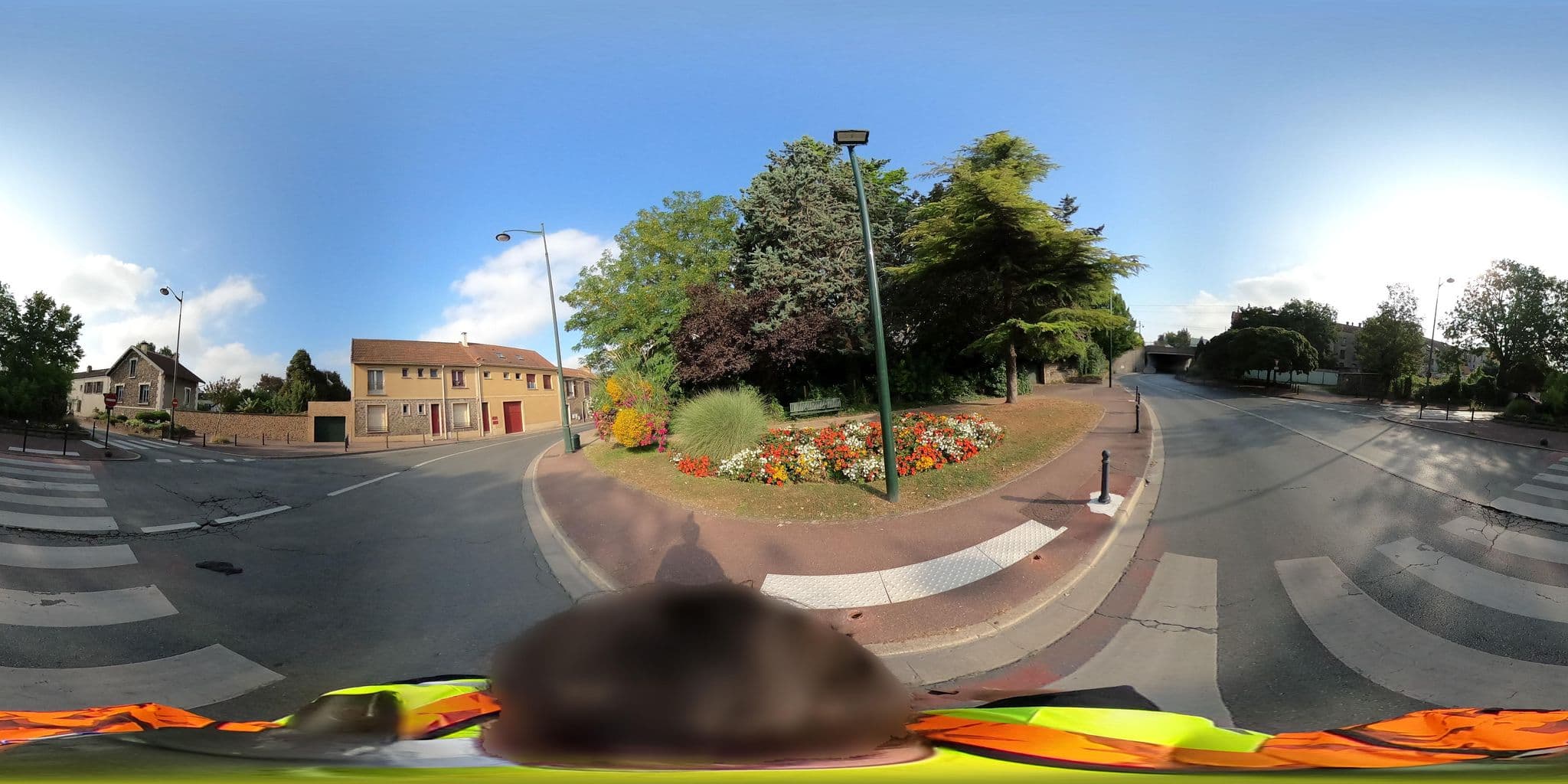 Street view near Adoma, Corbeil-Essonnes — © cartocite (CC BY-SA · Mapillary)