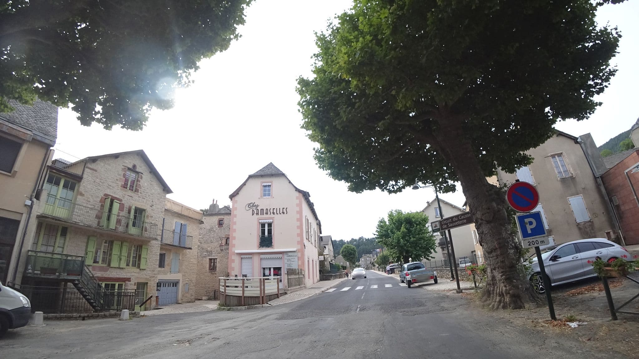 Street view near Village de Vacances de Booz, La Canourgue — © yod4z (CC BY-SA · Mapillary)