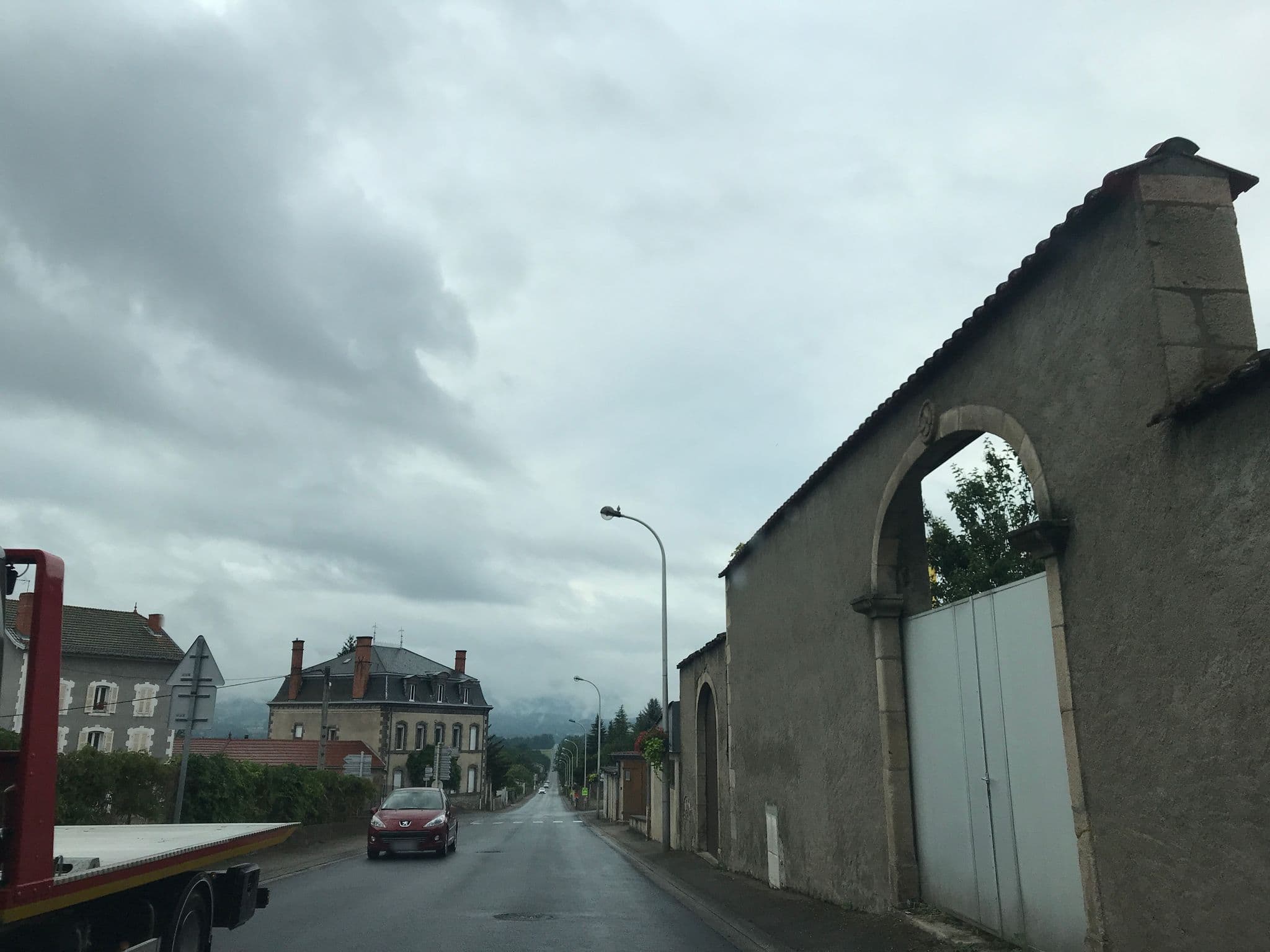 Street view near Au Cent Neuf, Arlanc — © fpm (CC BY-SA · Mapillary)