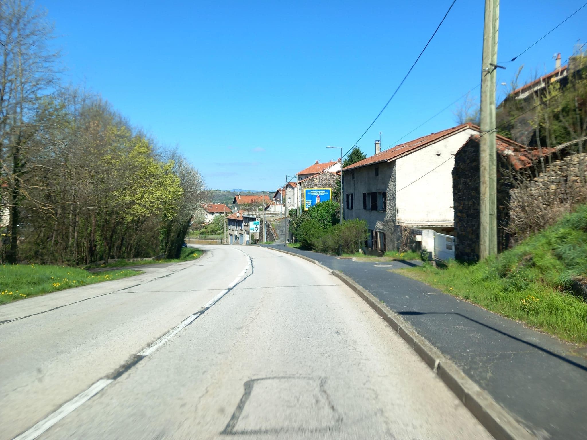Street view near Gite du lavoir, Vals-près-le-Puy — © chrisch43 (CC BY-SA · Mapillary)
