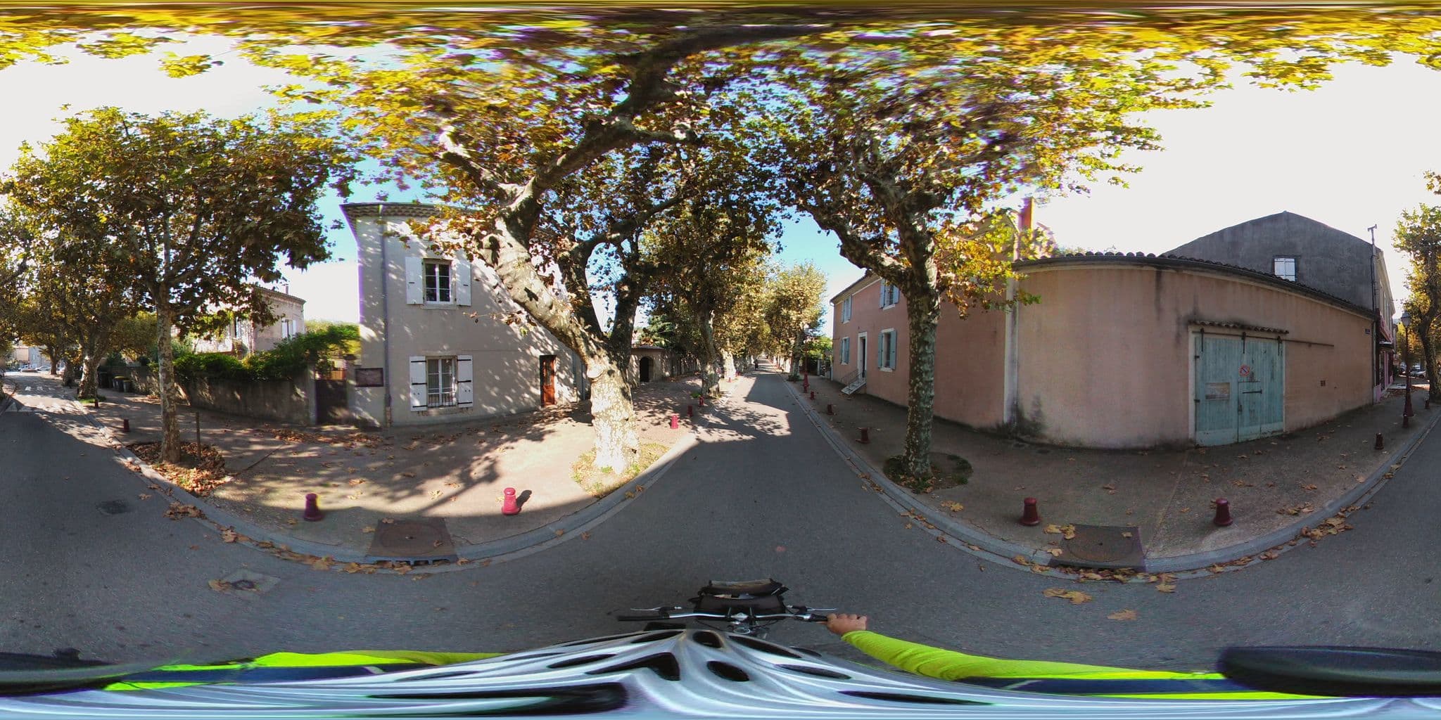 Street view near Le Temps des Pauses, Viviers — © cabinetcourbi (CC BY-SA · Mapillary)