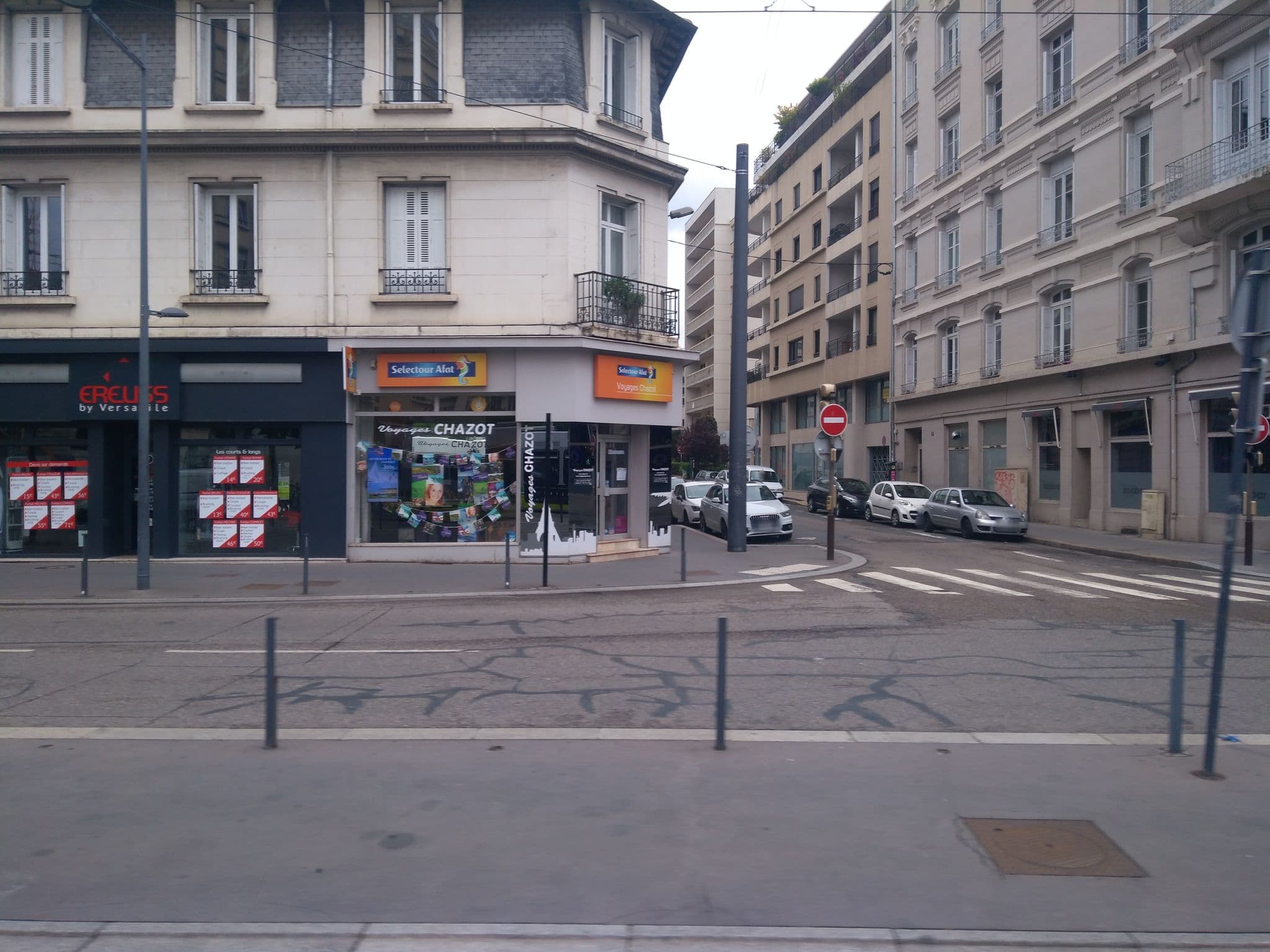 Street view near Selectour - Voyages Chazot, Saint-Étienne — © remonet (CC BY-SA · Mapillary)