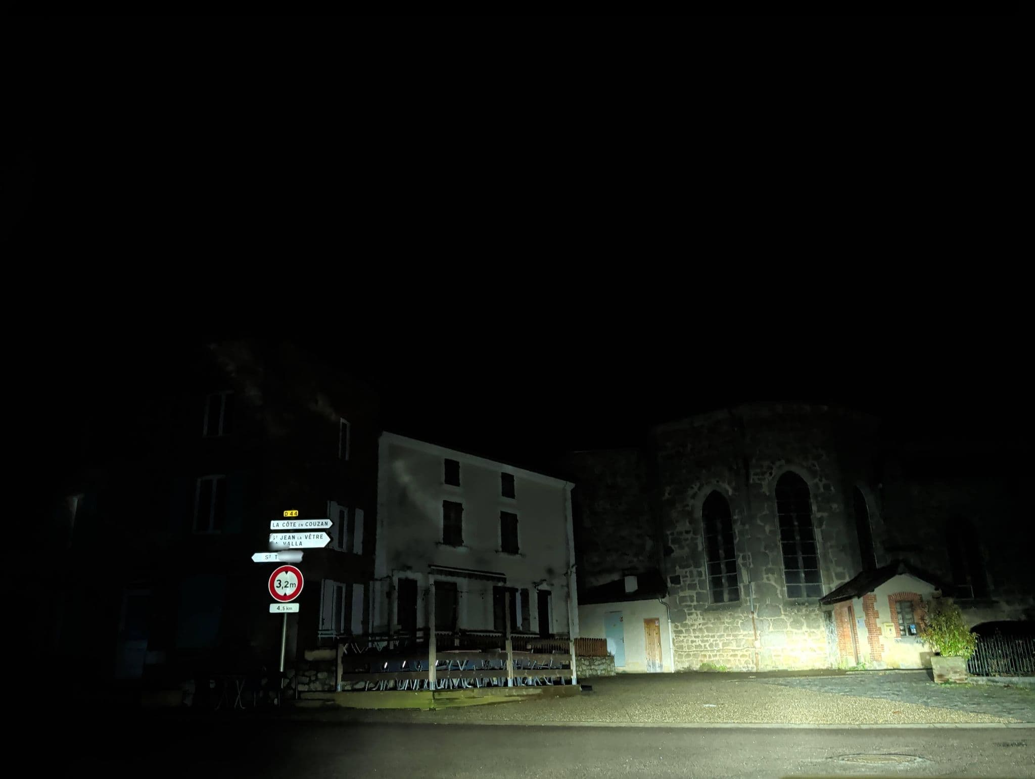 Street view near Les Trois Temps, Noirétable — © fpm (CC BY-SA · Mapillary)
