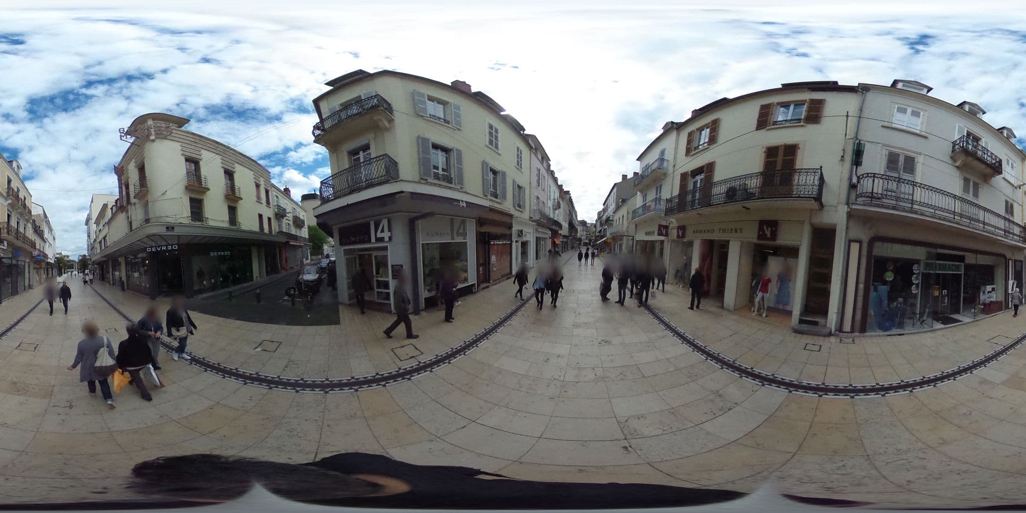 Street view near La Grande Maison Vichy, Vichy — © zimmy (CC BY-SA · Mapillary)