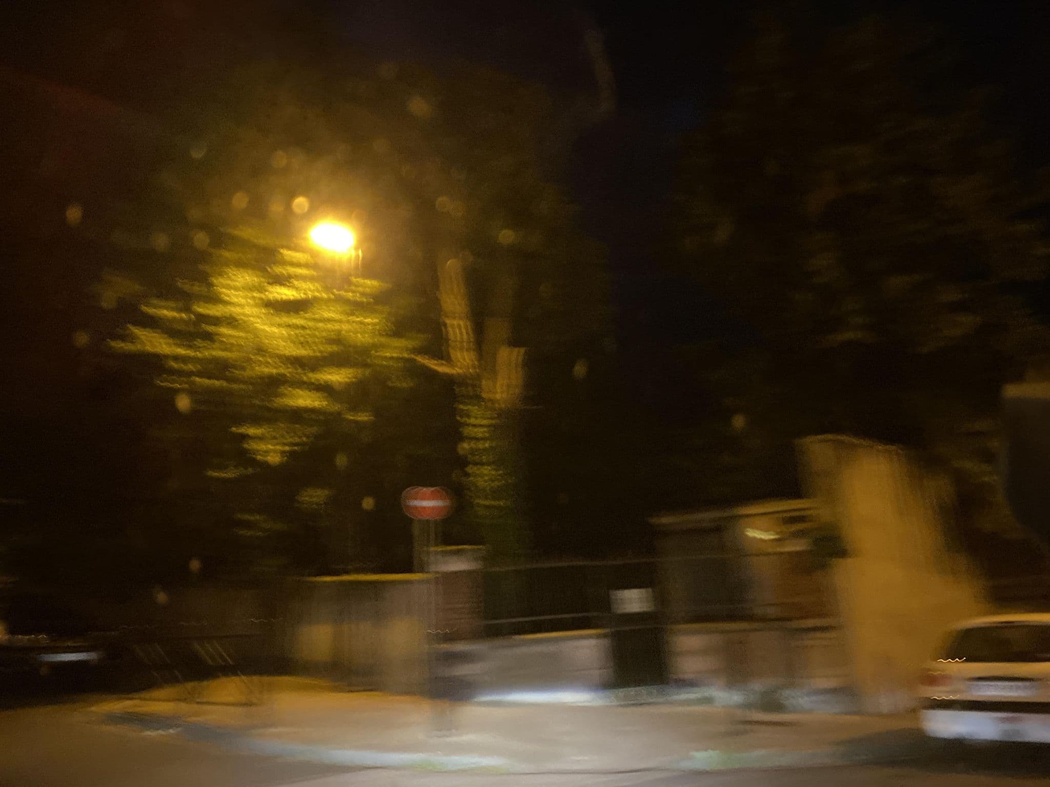Street view near Hôtel de Cognac, Vichy — © fpm (CC BY-SA · Mapillary)