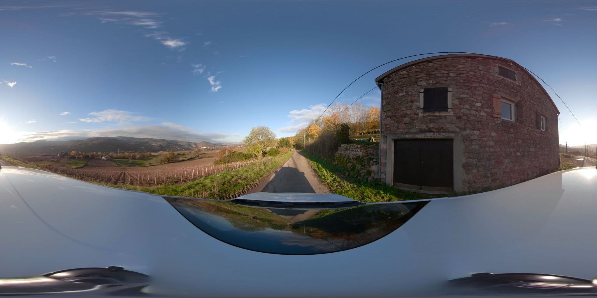 Street view near Les Deux Sources, La Roche-Vineuse — © serfim_cit_y (CC BY-SA · Mapillary)