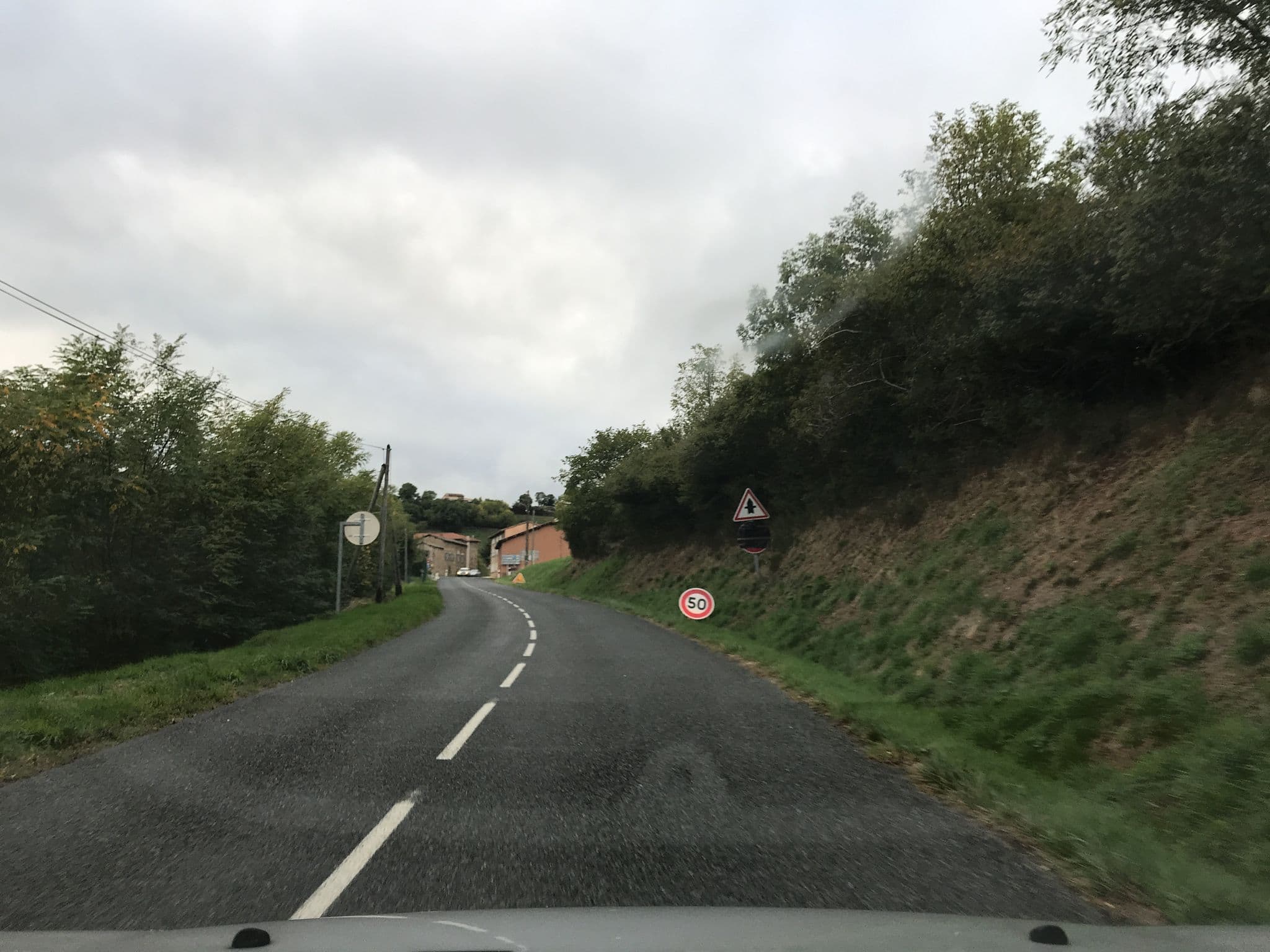 Street view near Entre Couette Et Bulles, Le Perréon — © thepriben (CC BY-SA · Mapillary)