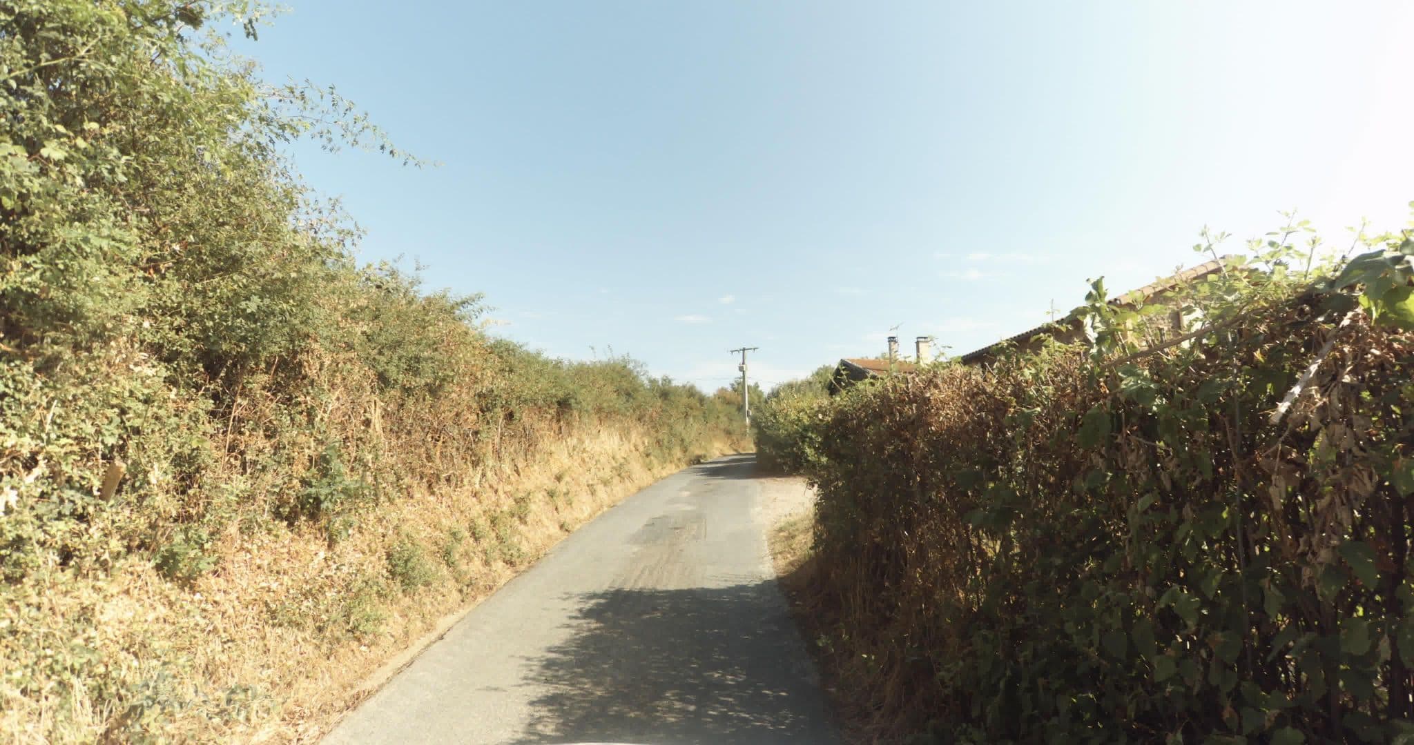 Street view near gite domaine du buisson, Le Bois-d'Oingt — © sogefi (CC BY-SA · Mapillary)
