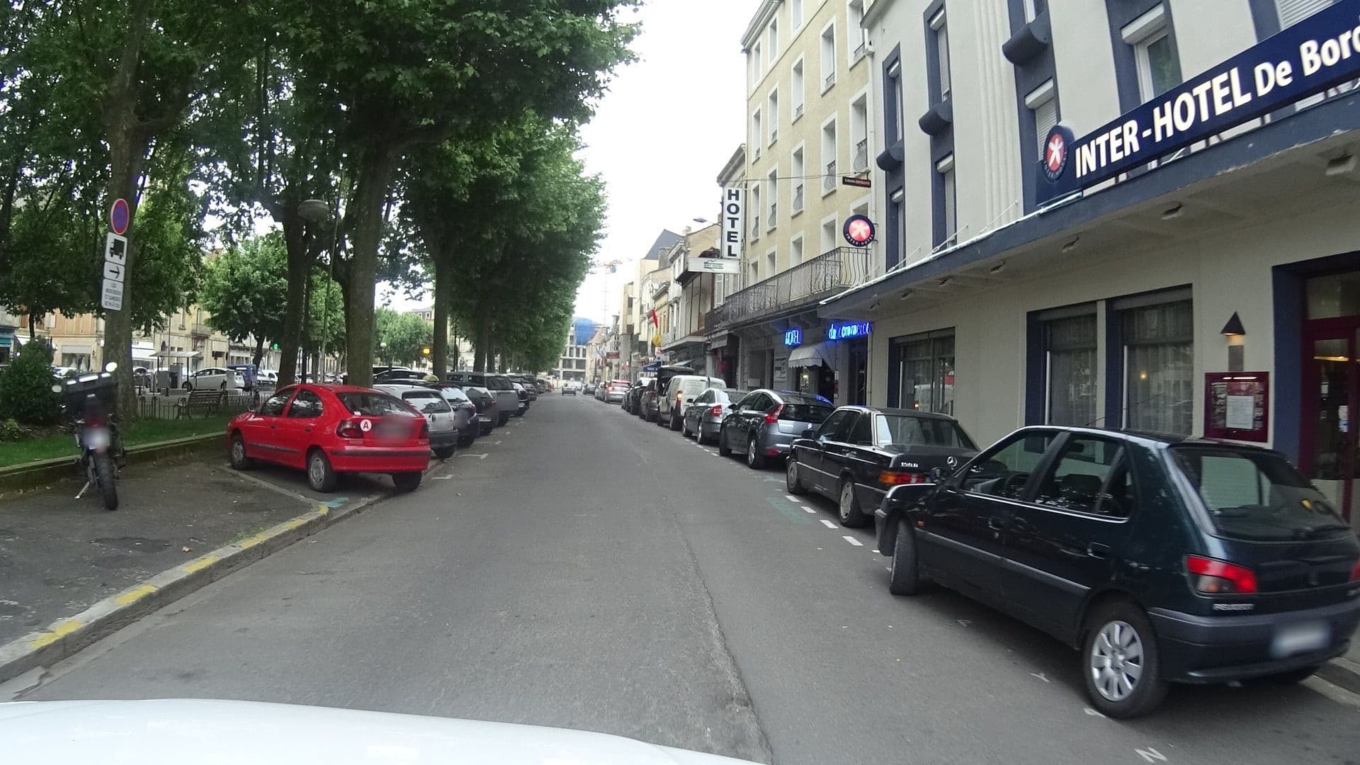 Street view near Hôtel de Bordeaux, Bergerac — © vincentrando24 (CC BY-SA · Mapillary)