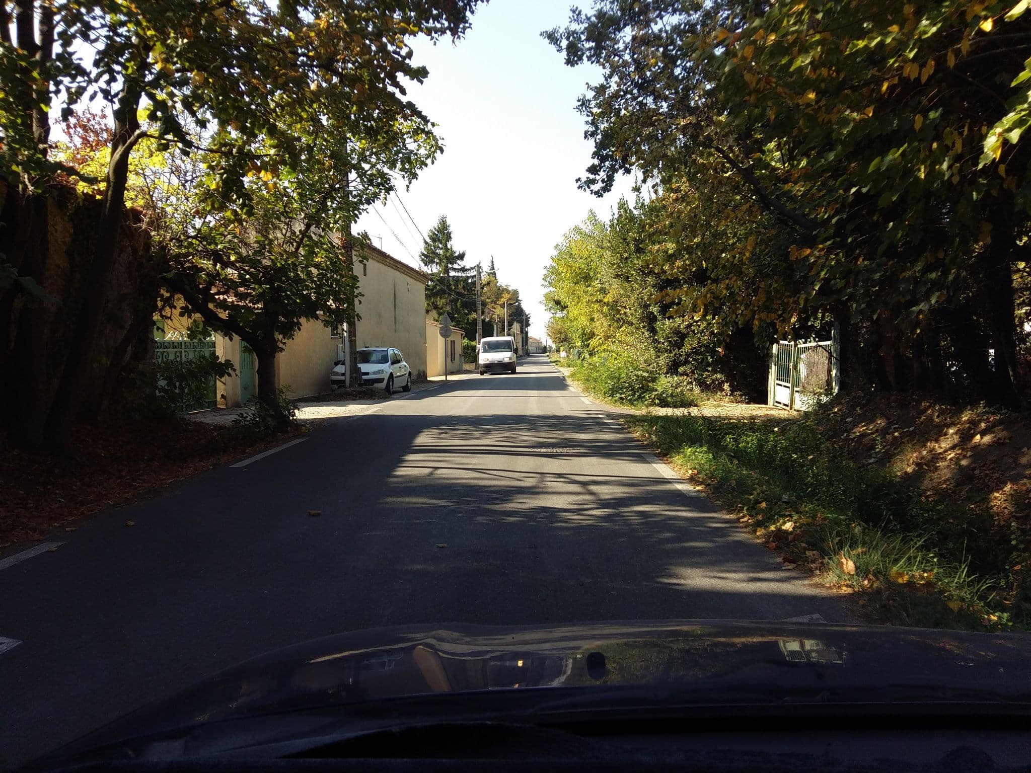 Street view near Gites le Mas de la Tante Berthe, Camaret-sur-Aigues — © zimmy (CC BY-SA · Mapillary)